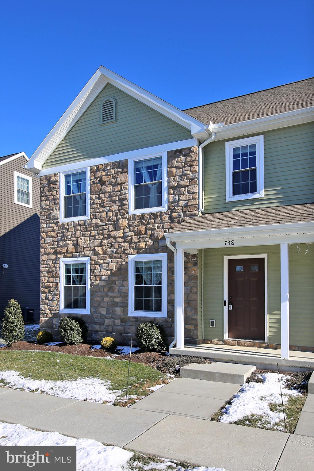 TRAIL SIDE - Residential