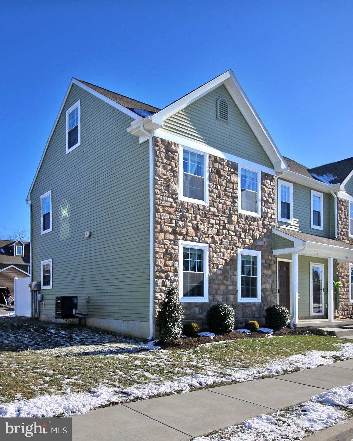 TRAIL SIDE - Residential