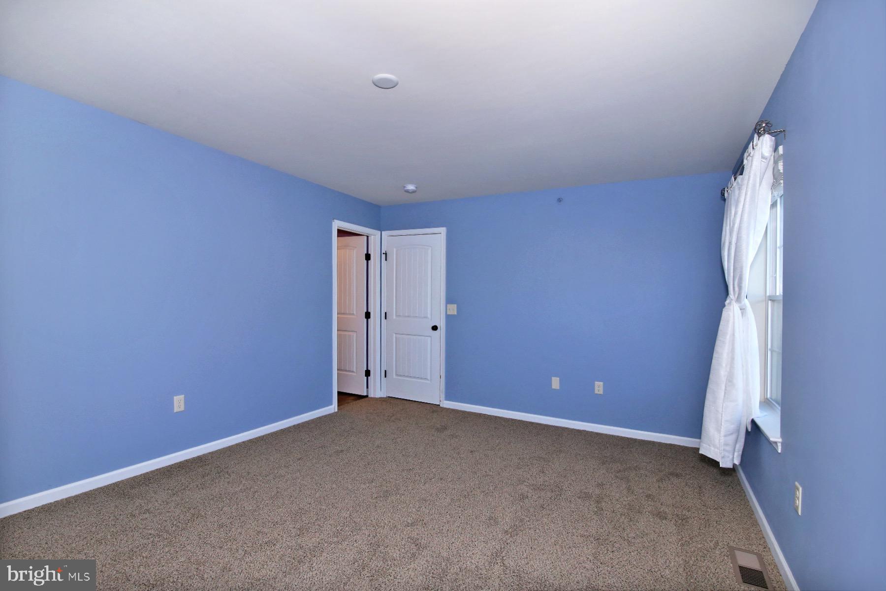 TRAIL SIDE - Residential