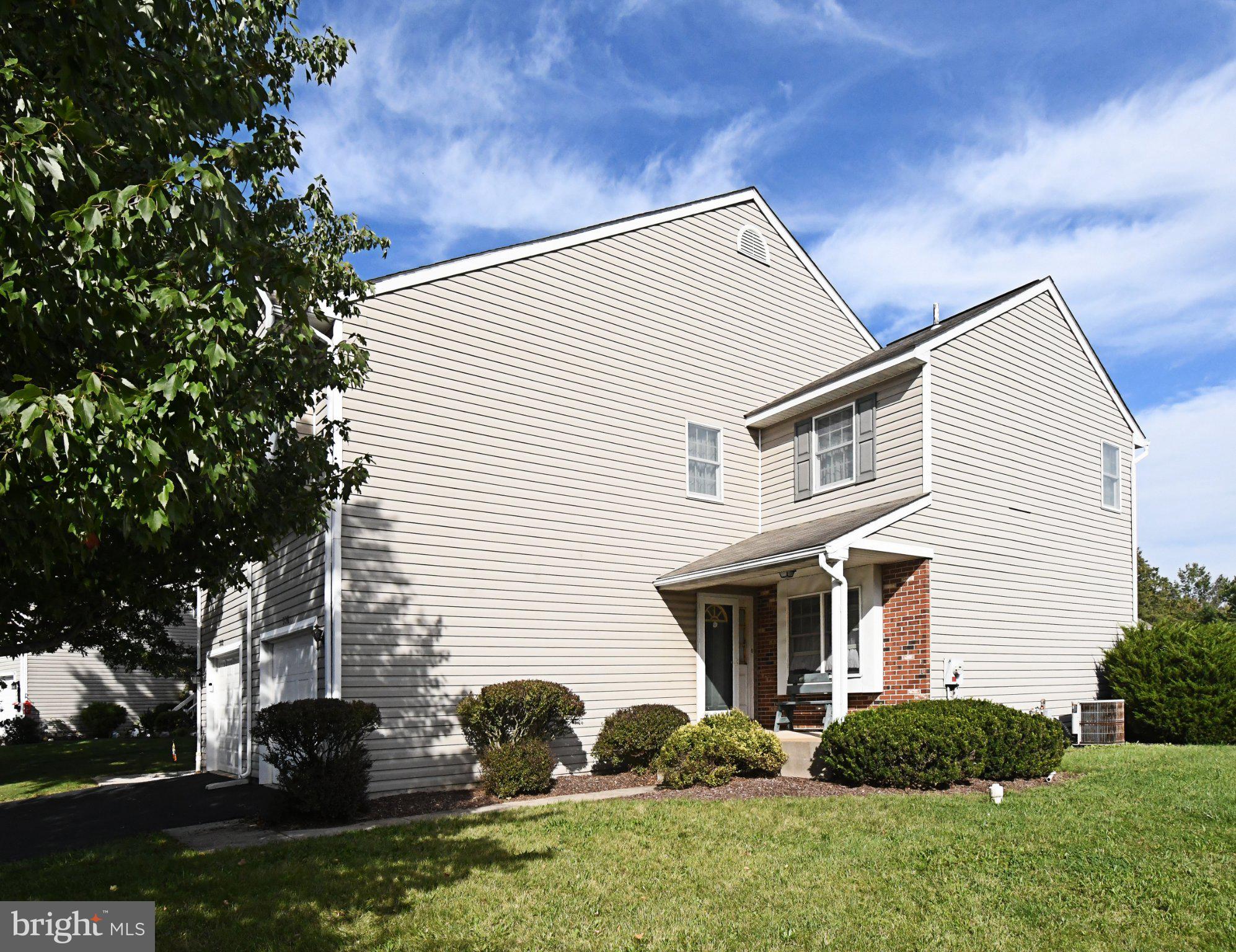 536 6TH STREET W