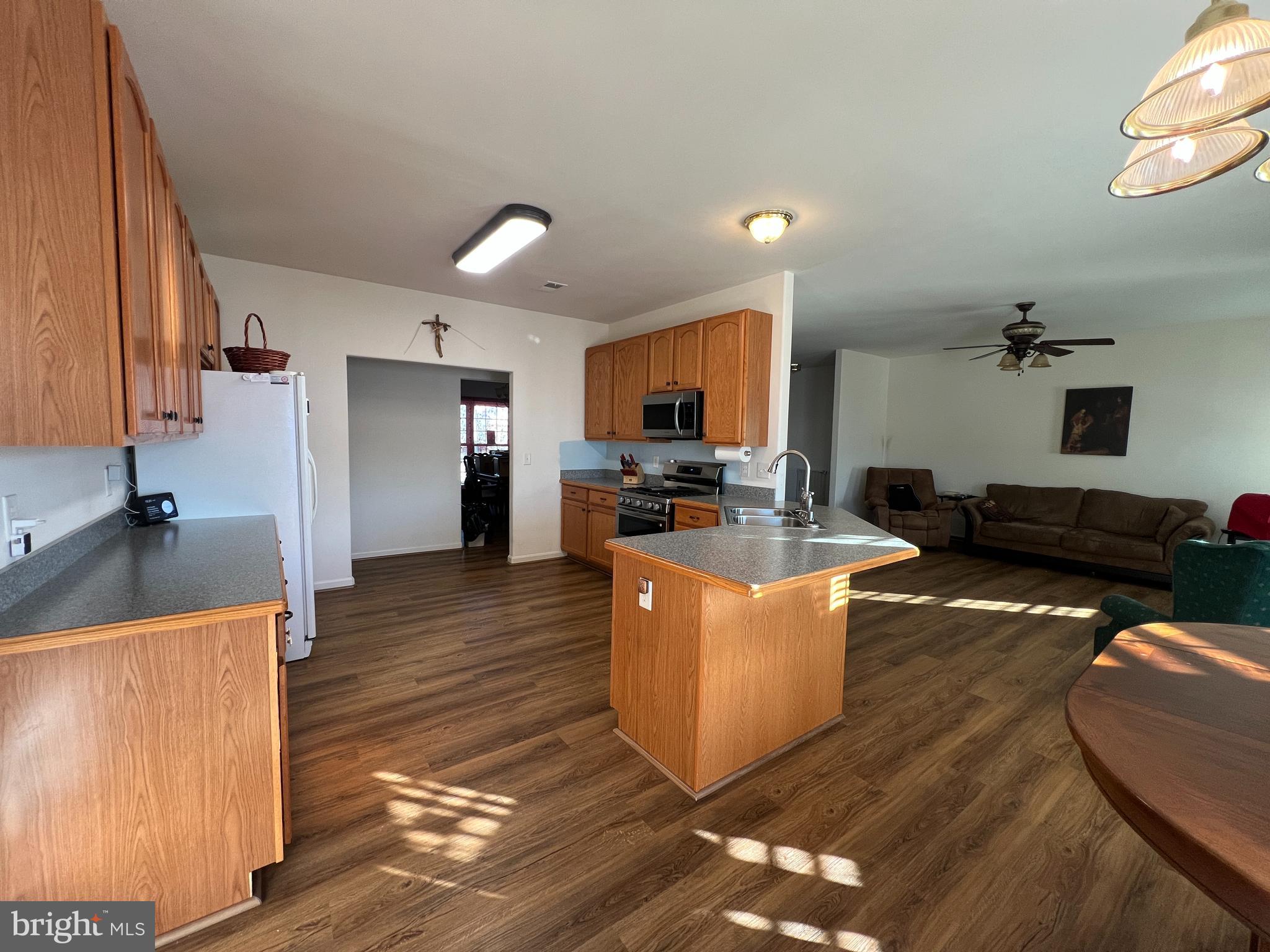 REDWOOD LAKES - Residential