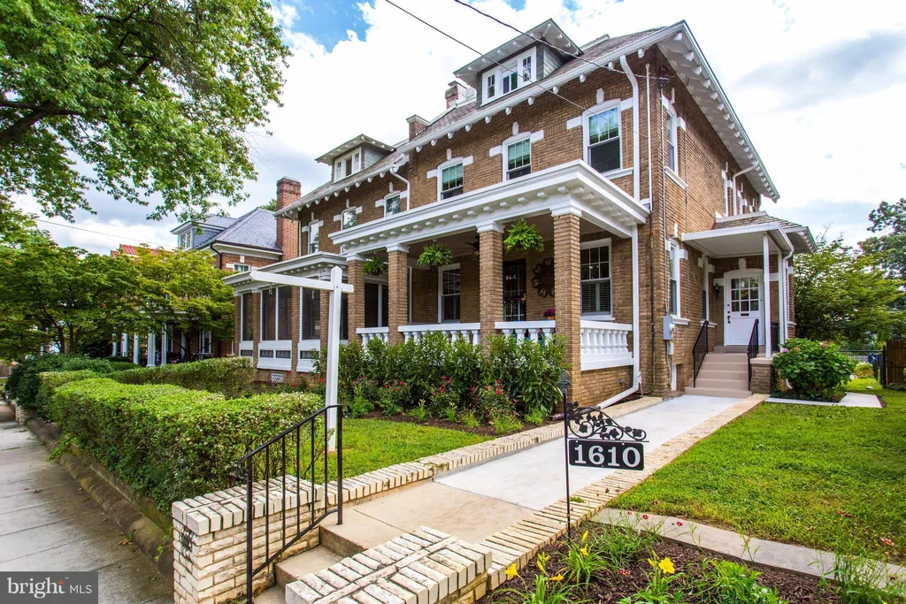 1610 Varnum Street NW, Washington, DC 20011
