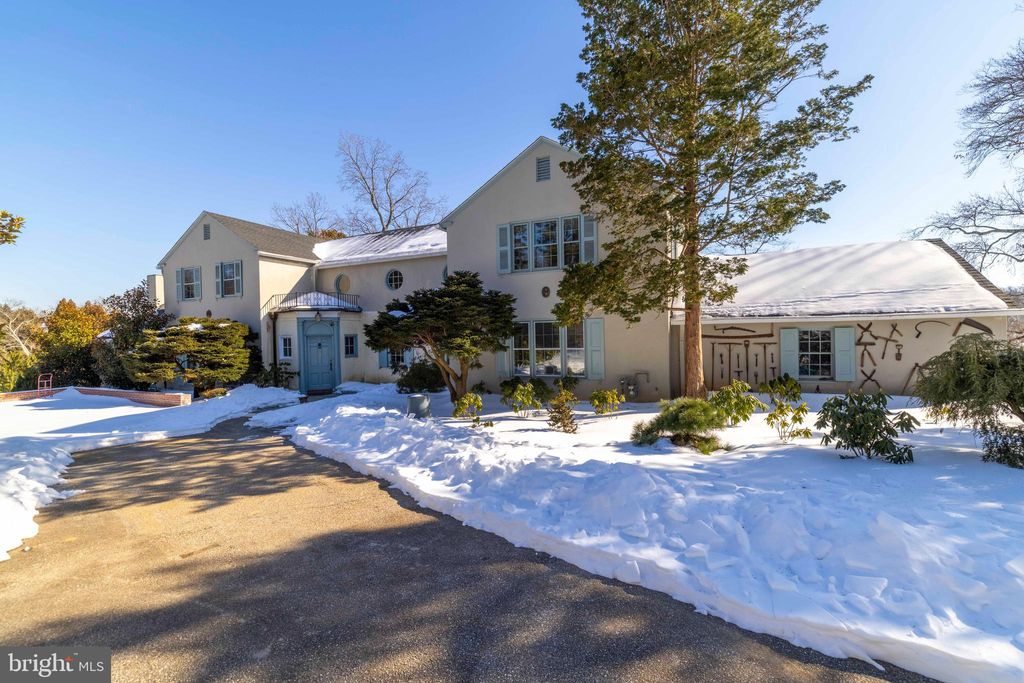 Photo of 1260 County Line Road, WAYNE, PA 19087 (MLS # PAMC2166830)