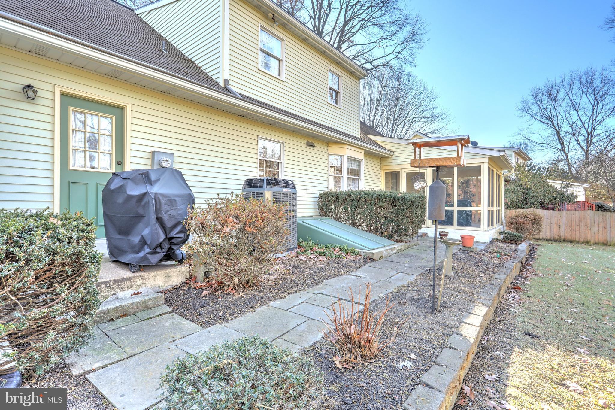 BARRCREST - Residential