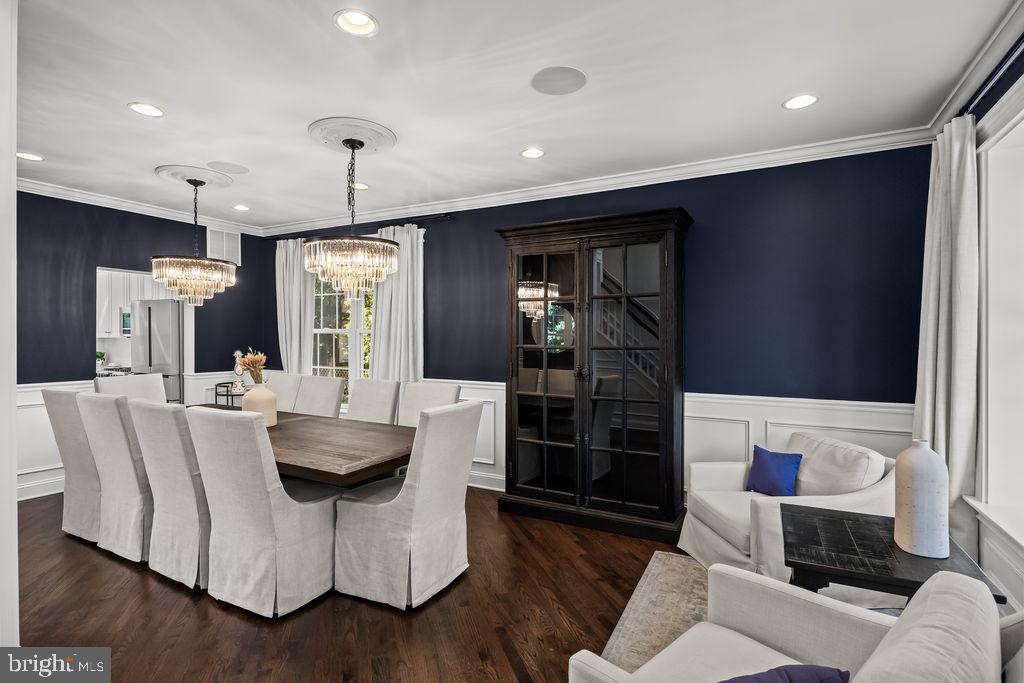 7 WOODYFIELD LANE