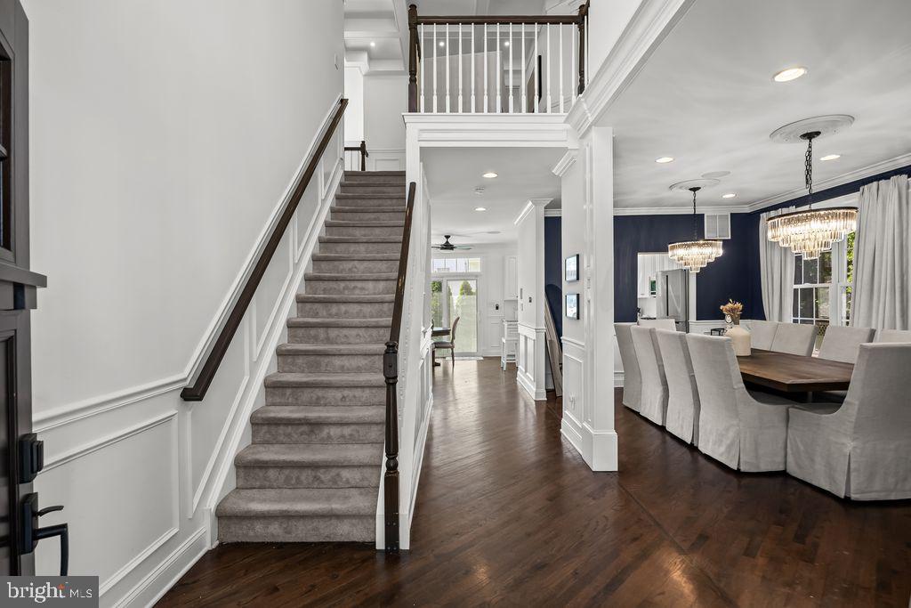 7 WOODYFIELD LANE