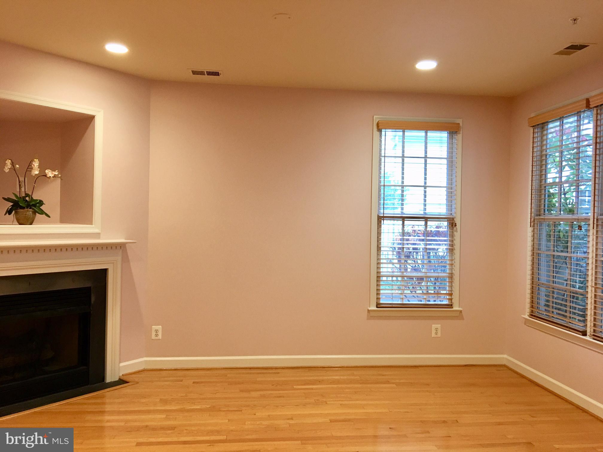 FALLSGROVE - Residential Lease