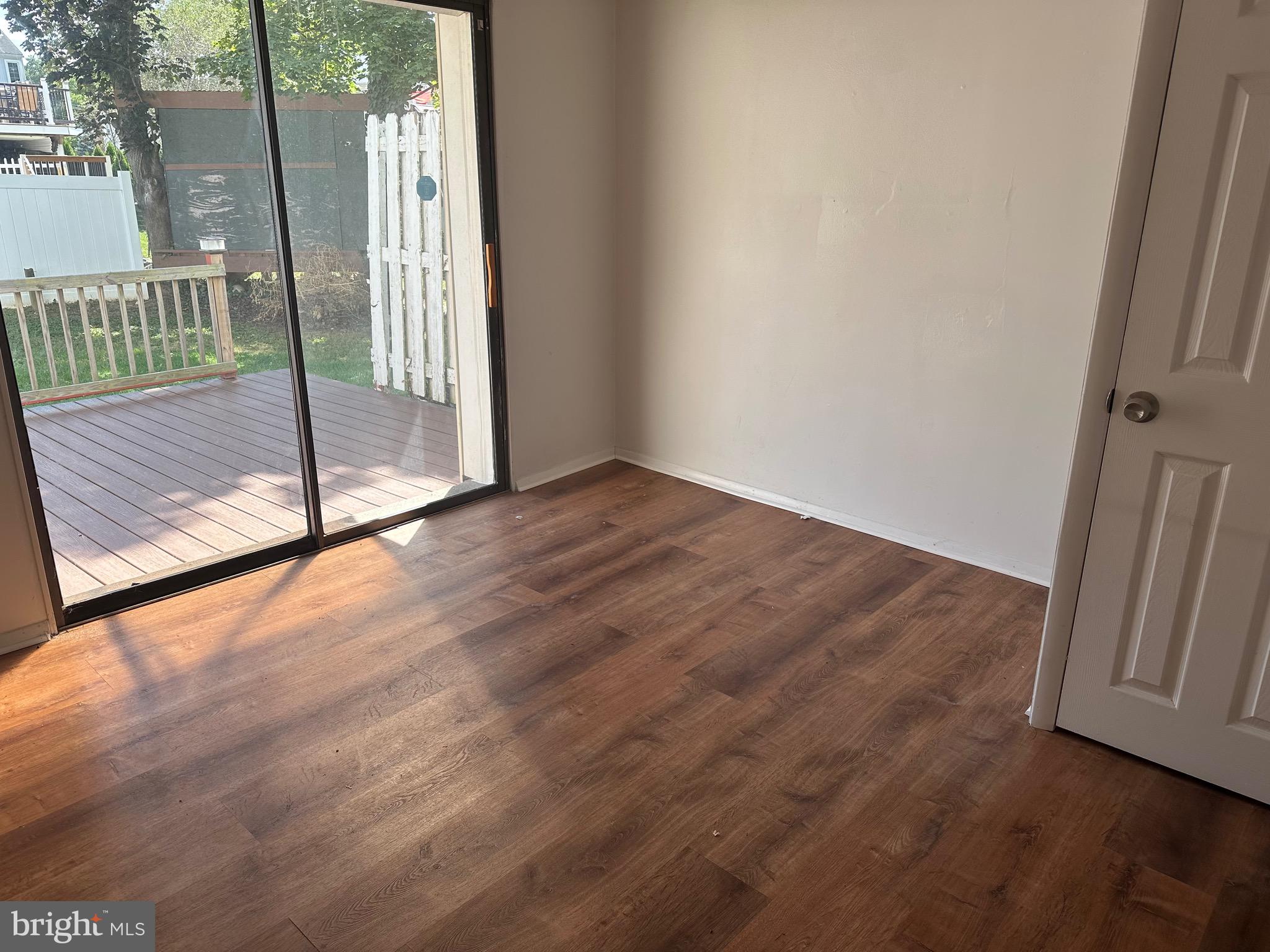 HAMLET MEWS - Residential Lease