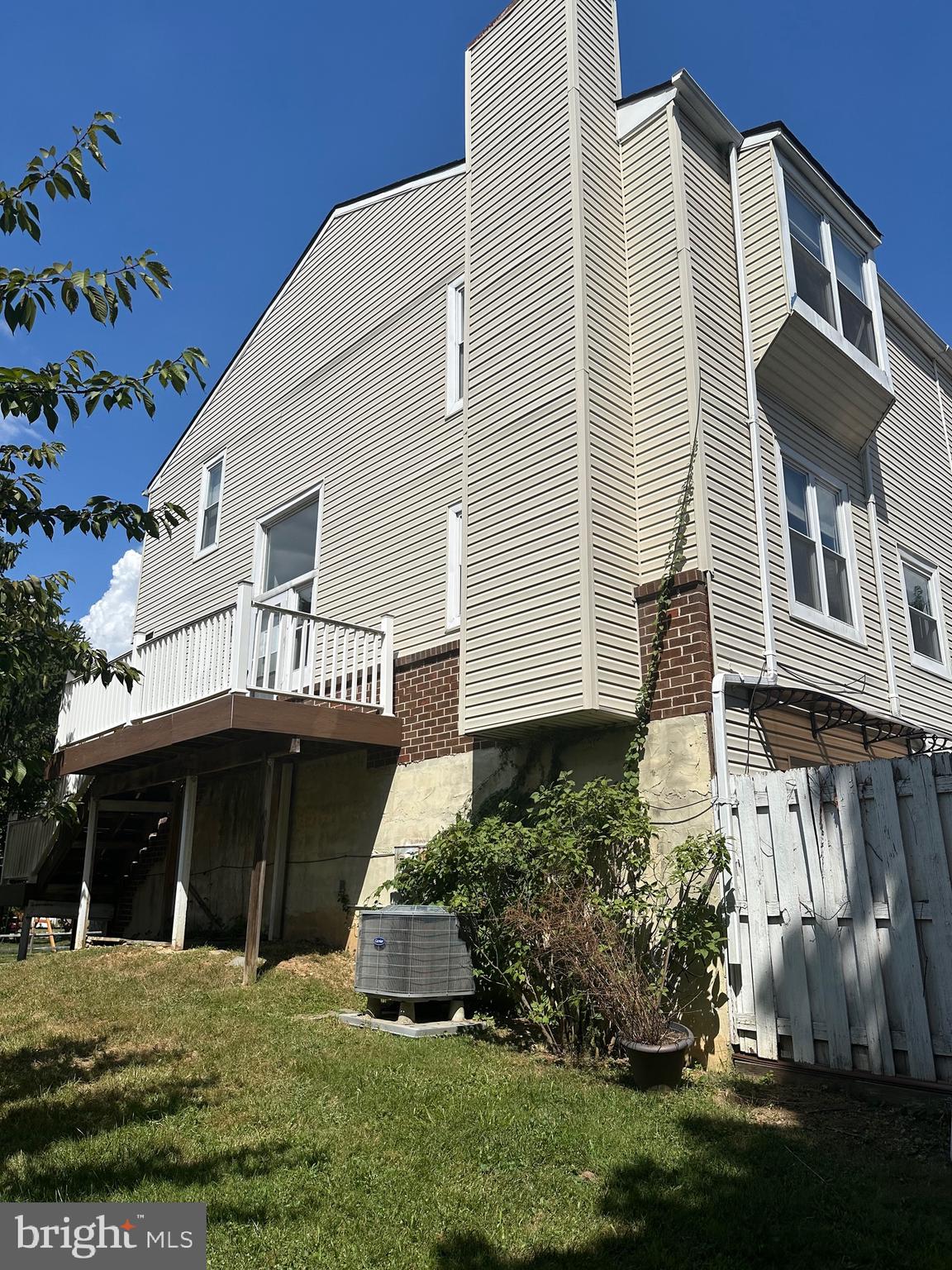 HAMLET MEWS - Residential Lease