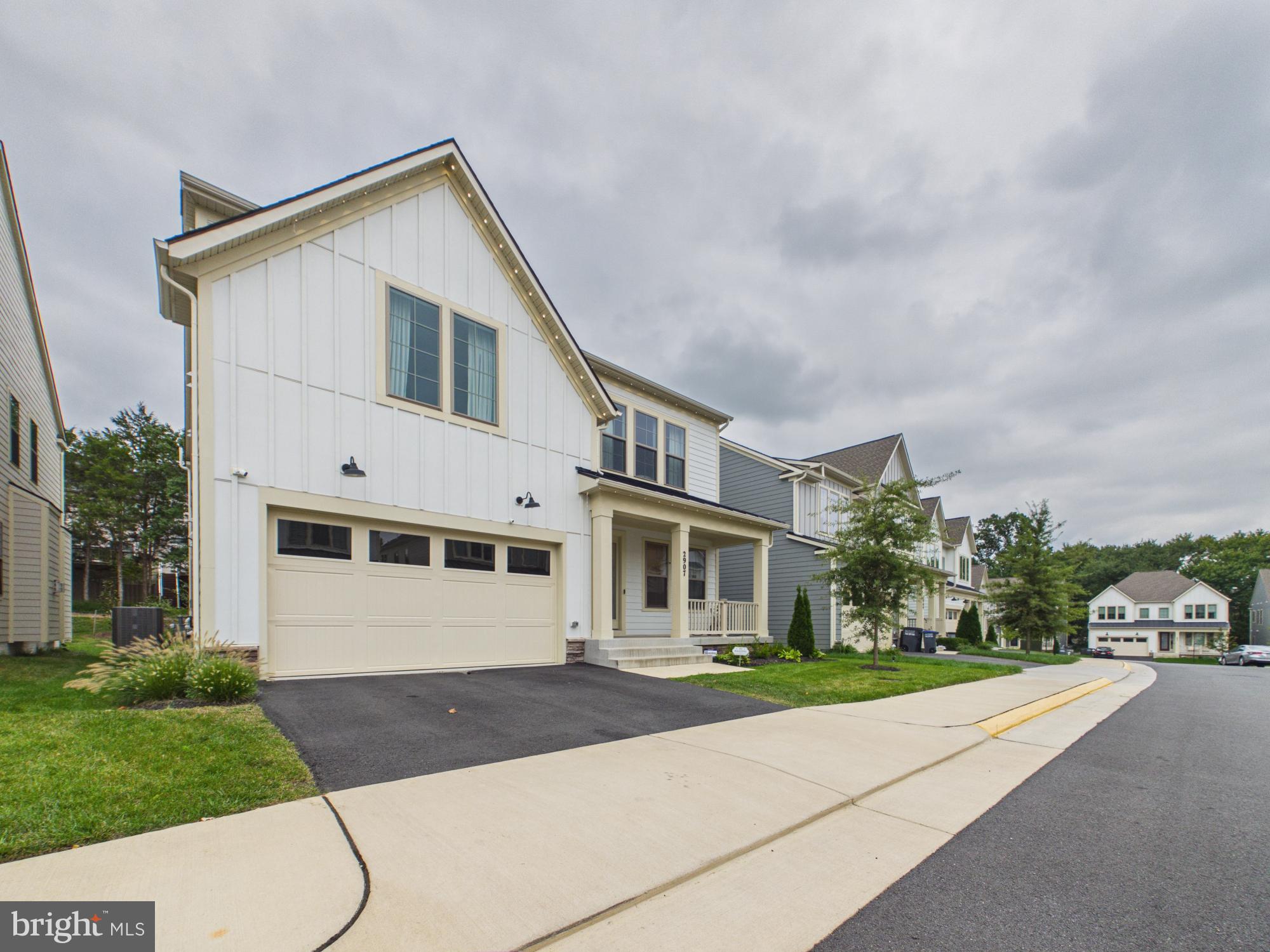2907 HOME PLACE
