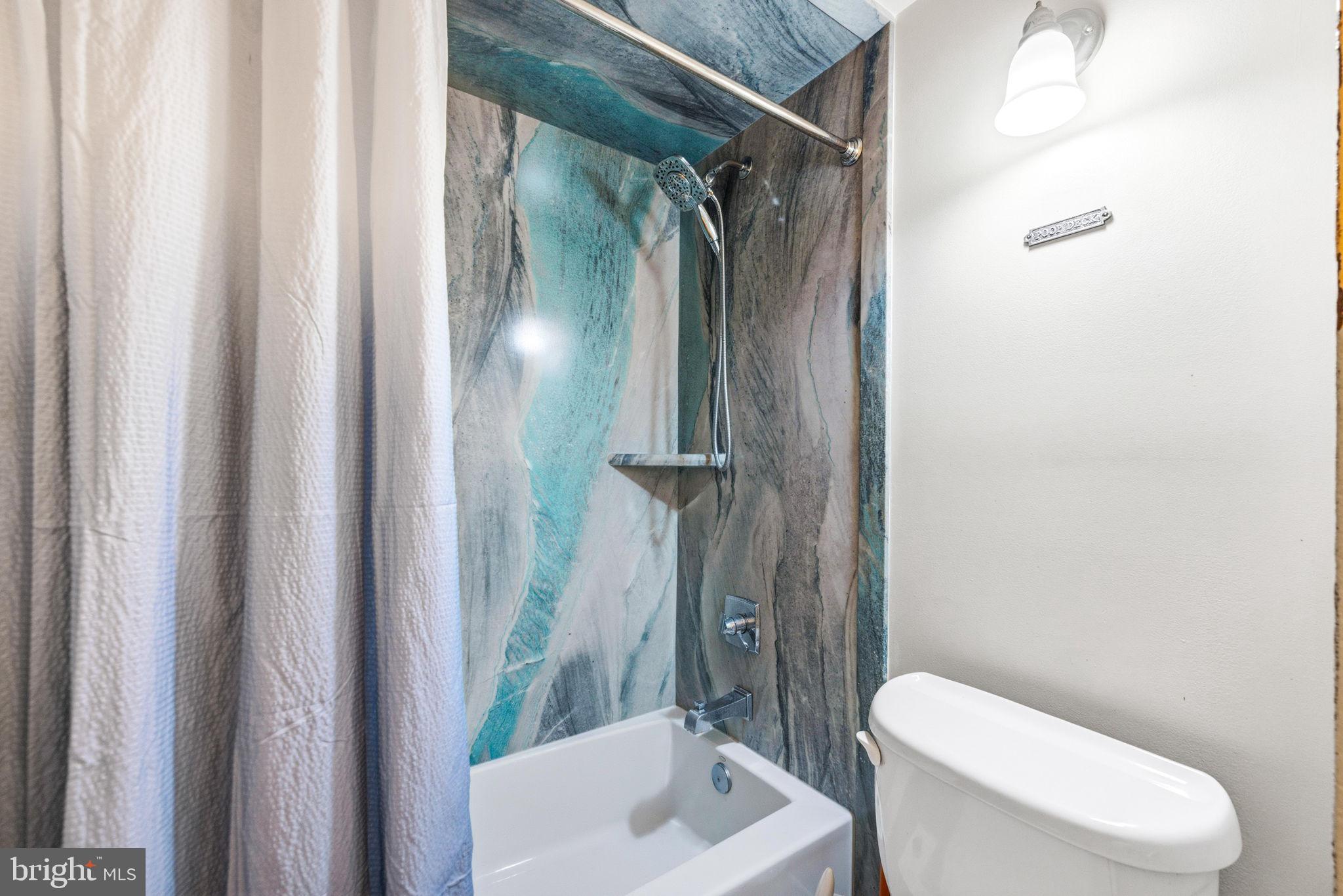 ANNAPOLIS OVERLOOK - Residential