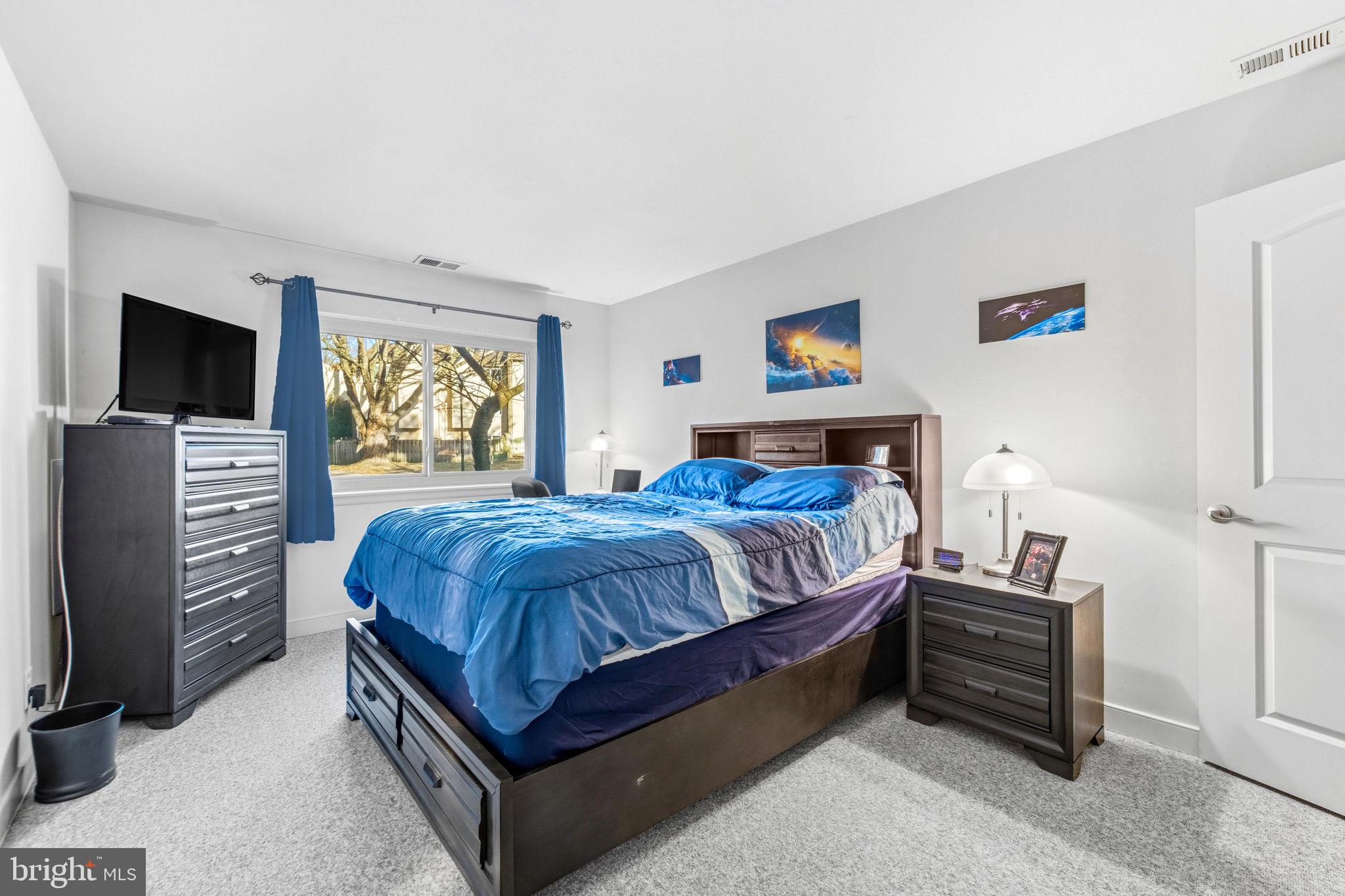 ANNAPOLIS OVERLOOK - Residential