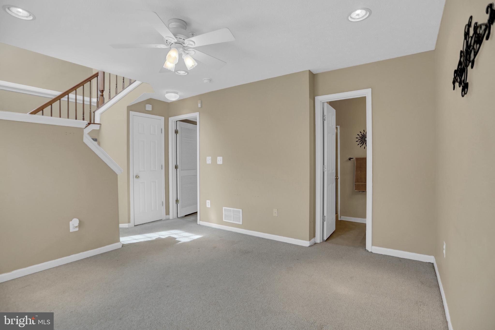 EATON SQUARE - Residential