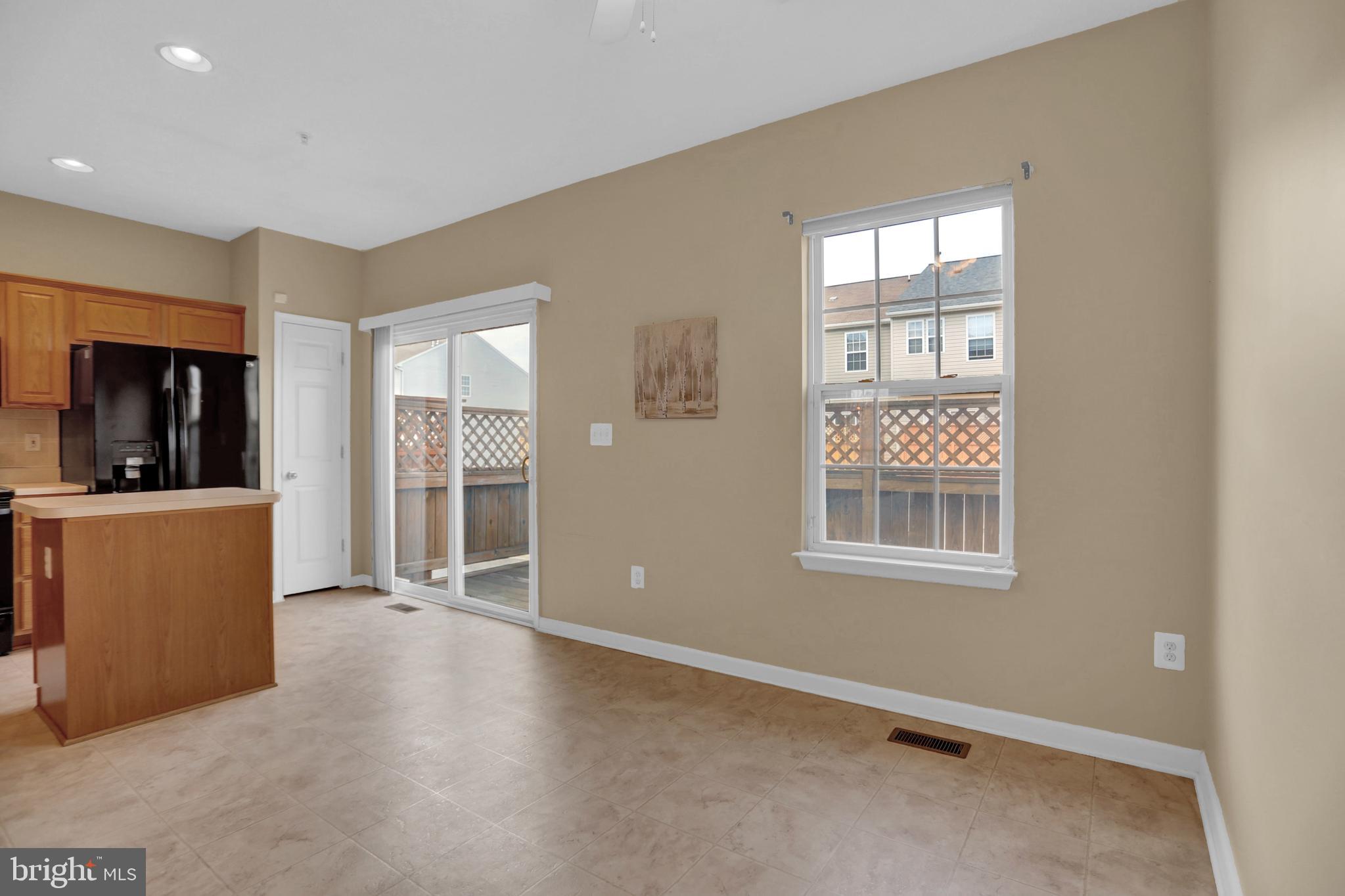 EATON SQUARE - Residential