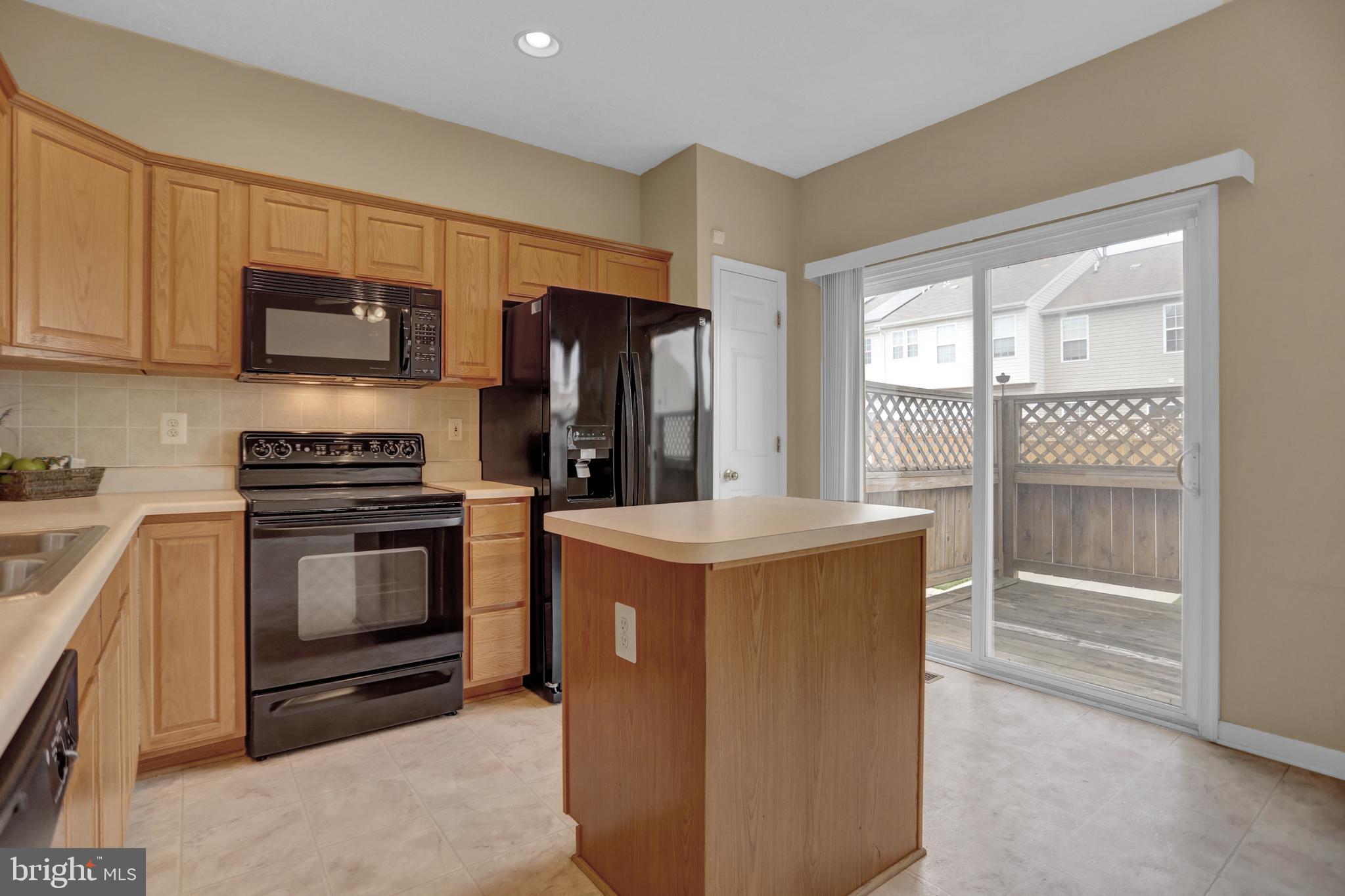 EATON SQUARE - Residential