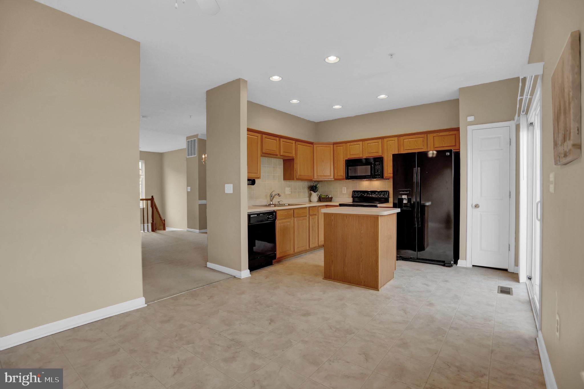 EATON SQUARE - Residential