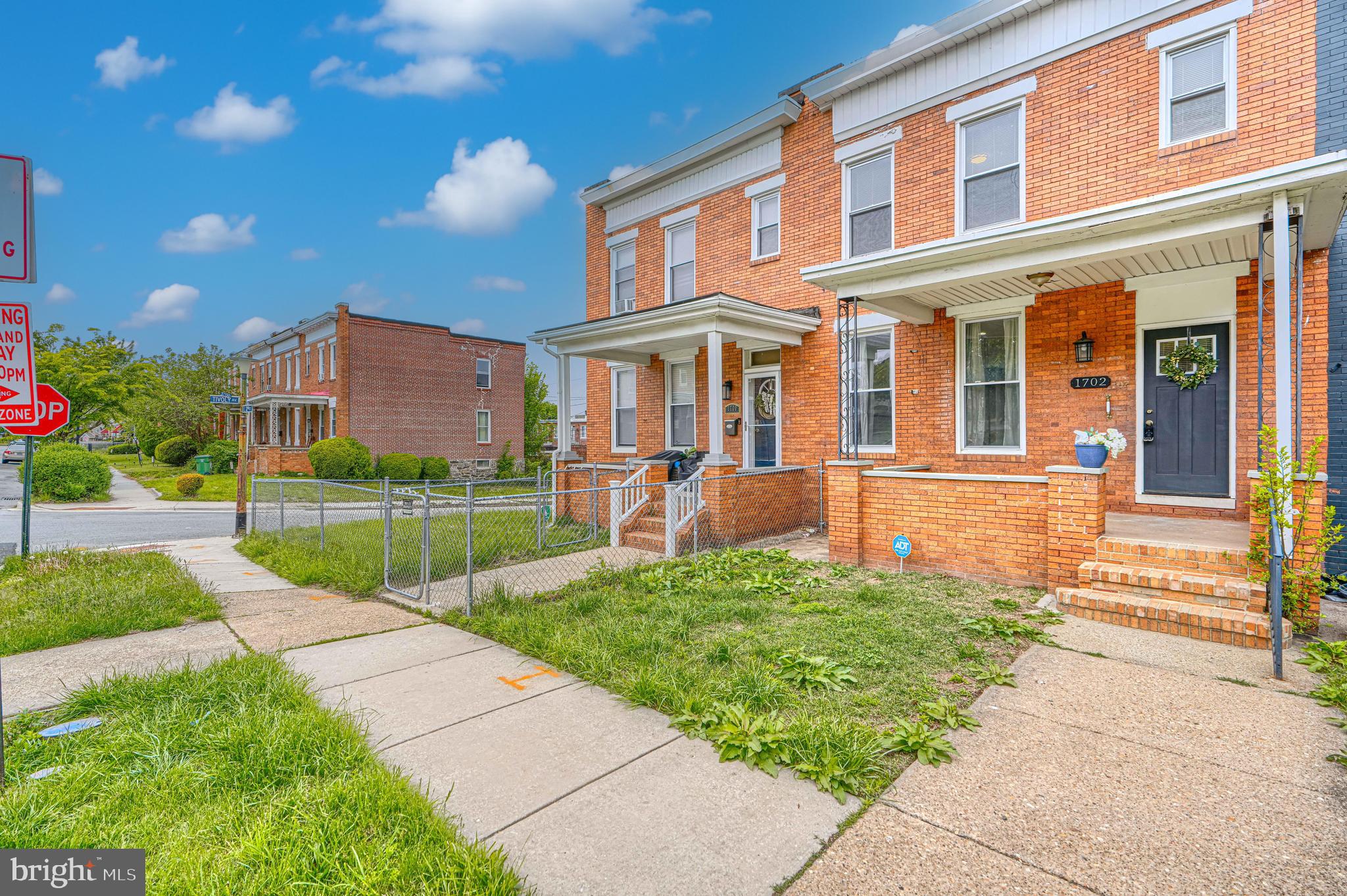1702 E 32ND STREET
