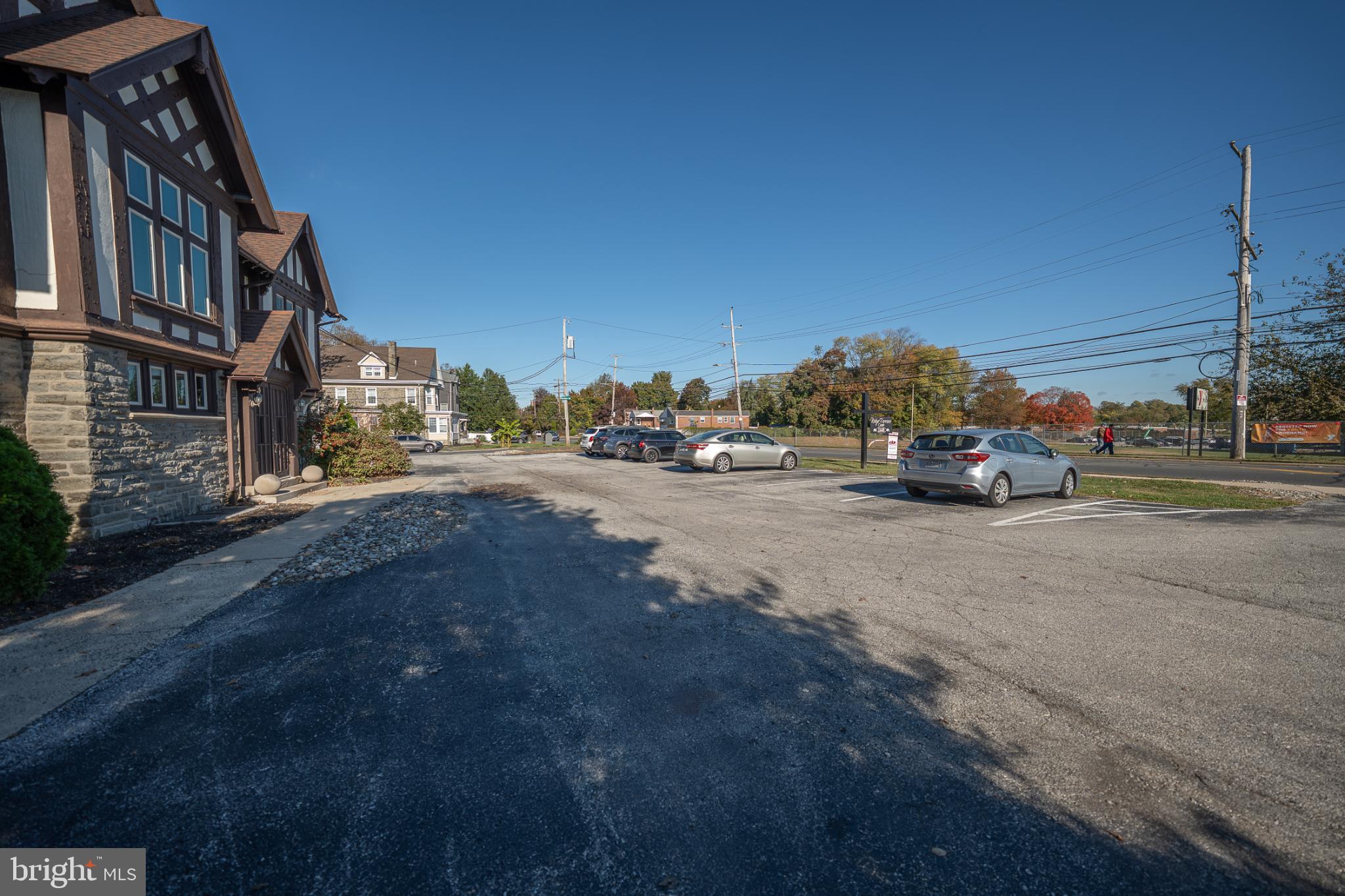 ROXBOROUGH - Residential