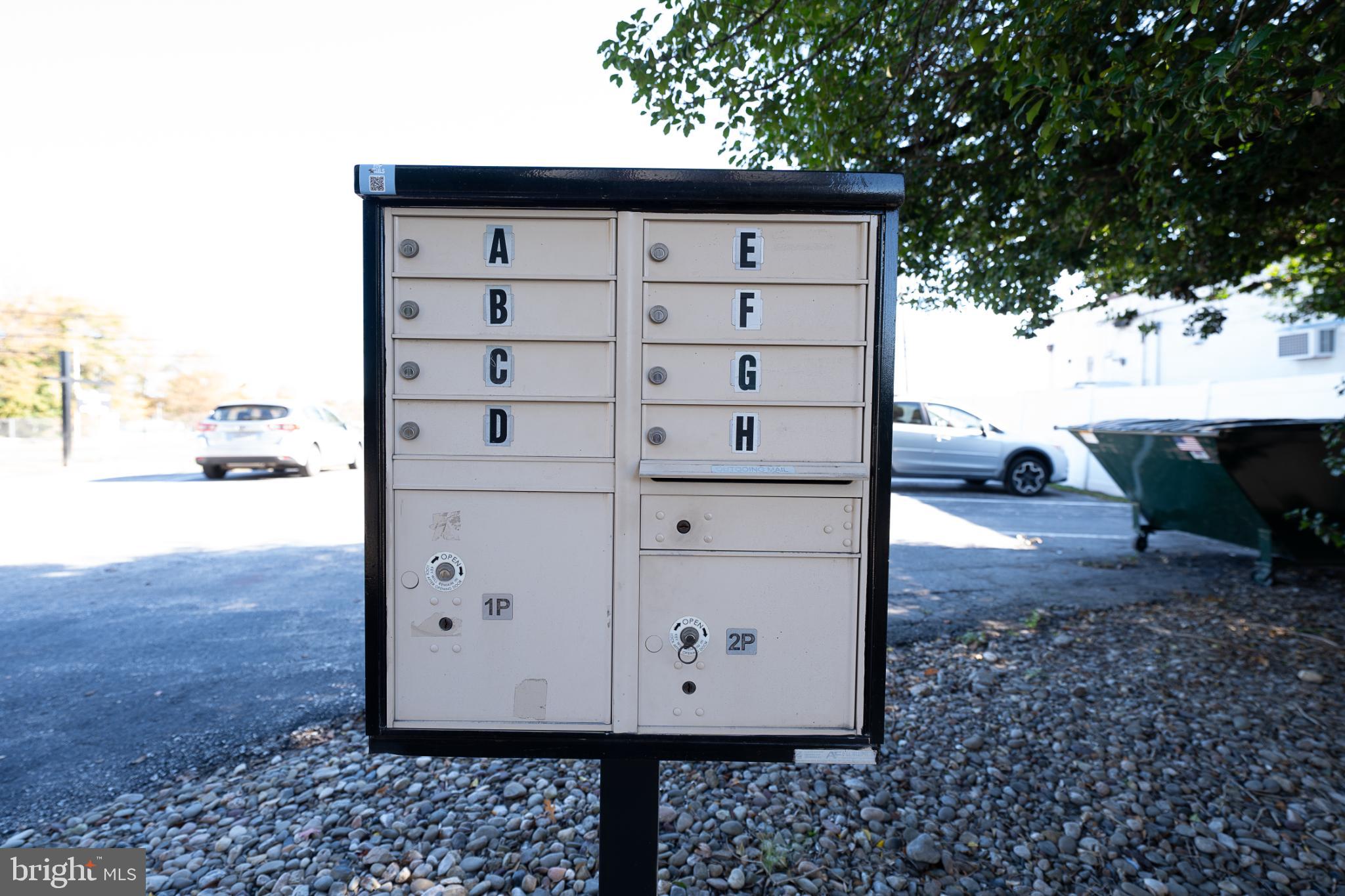 ROXBOROUGH - Residential