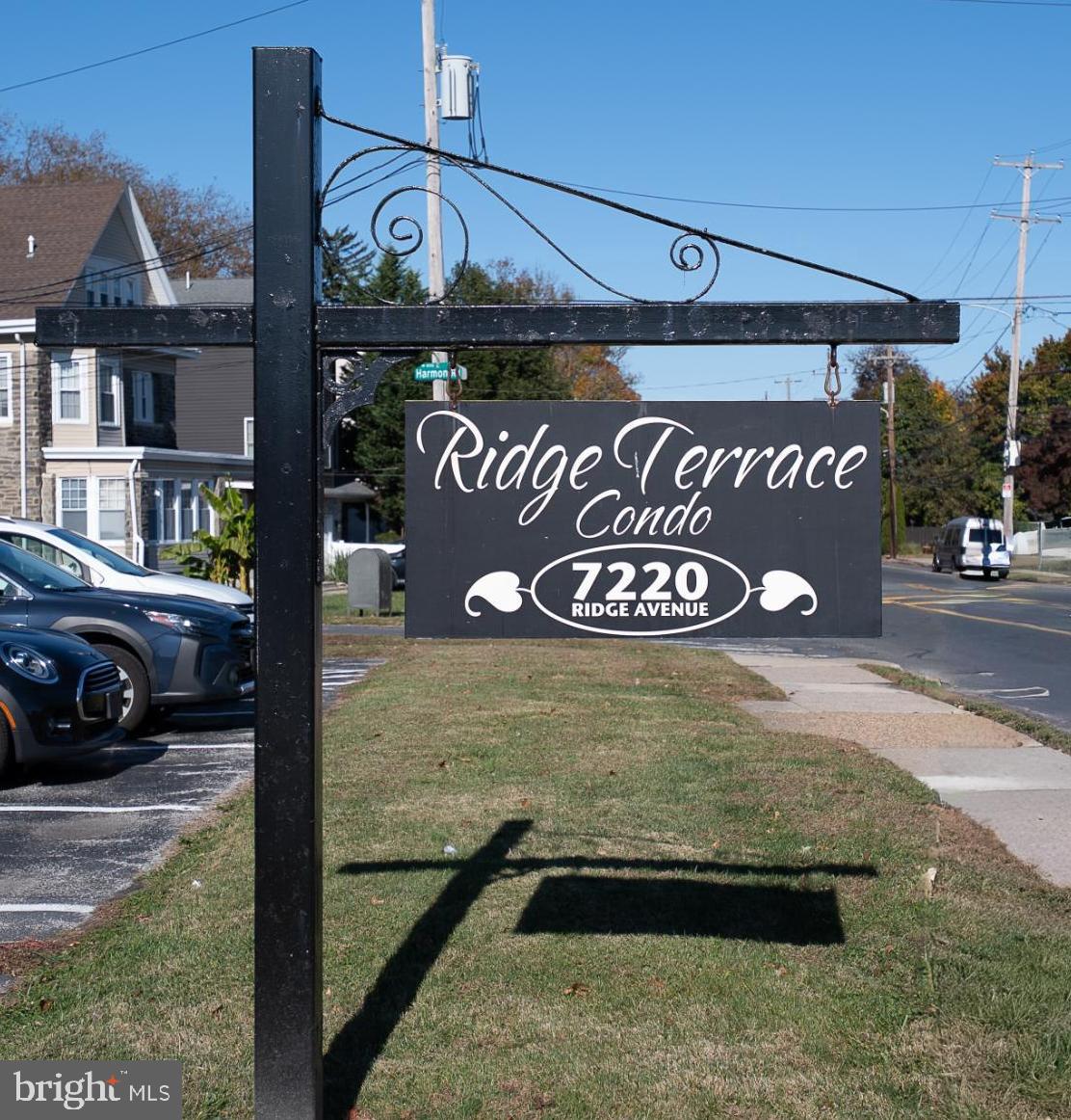 ROXBOROUGH - Residential