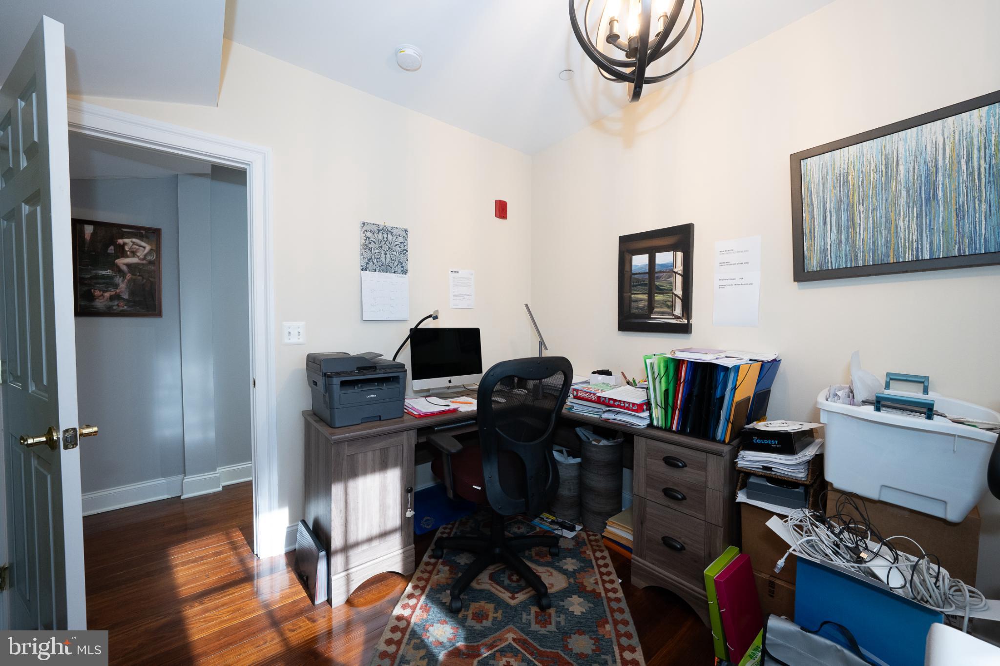 ROXBOROUGH - Residential