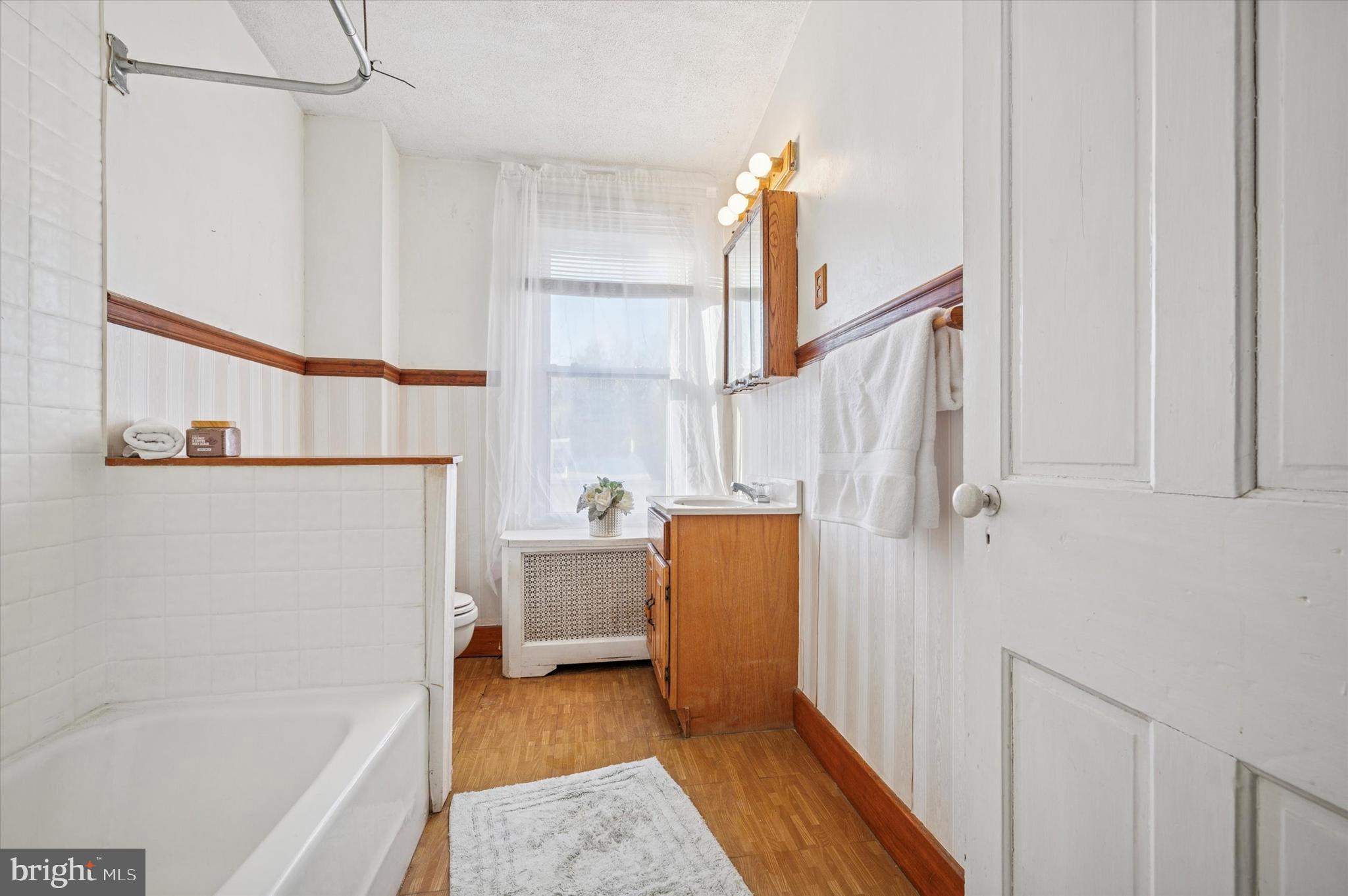 ROXBOROUGH - Residential