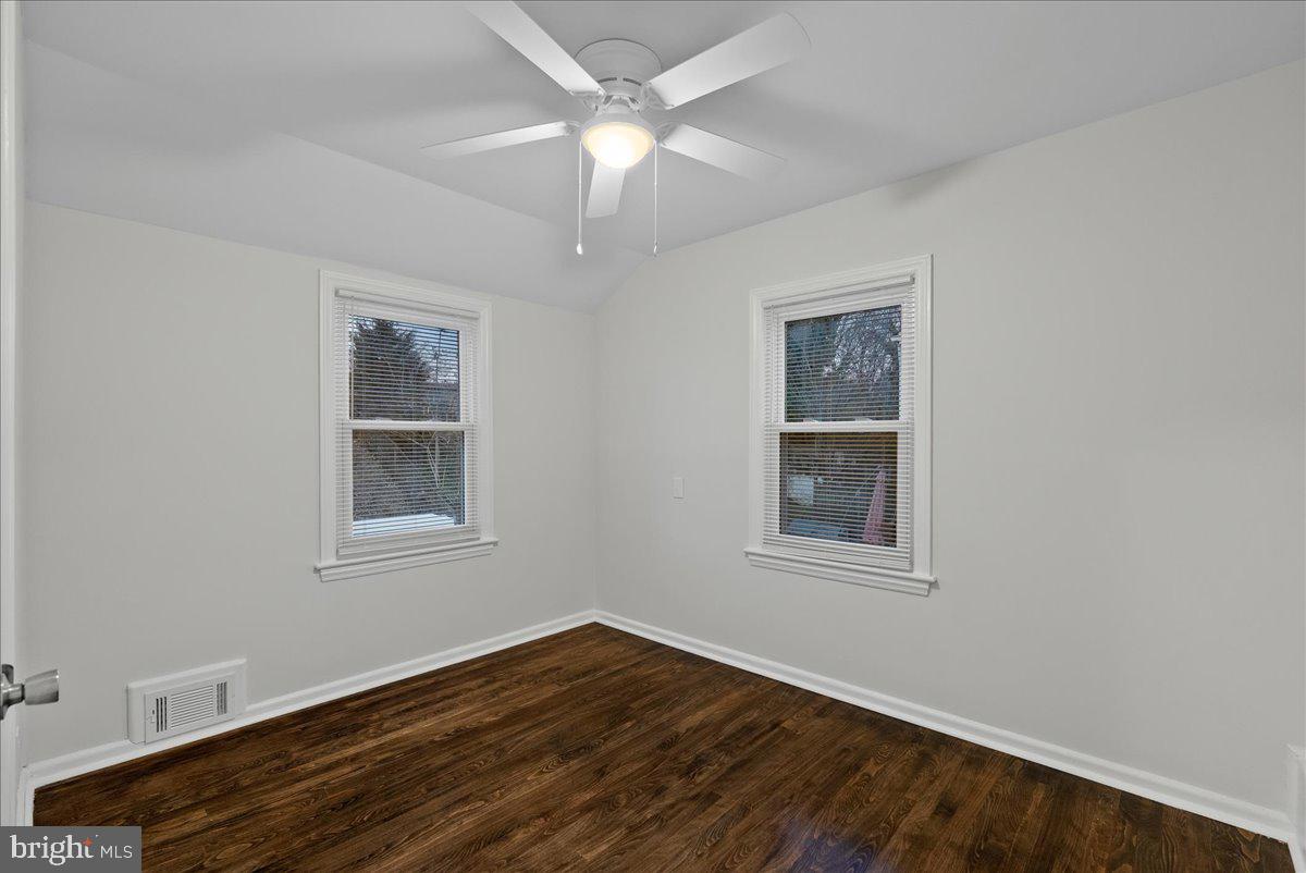 JEFFERSON MANOR - Residential