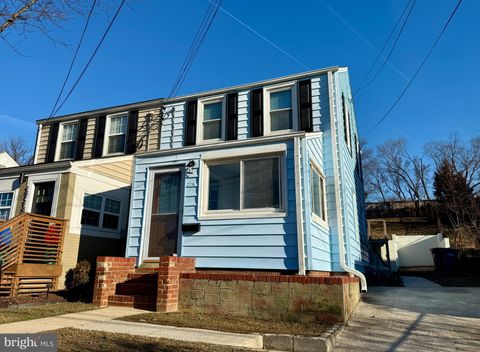 2716 JEFFERSON DRIVE ALEXANDRIA VA 22303