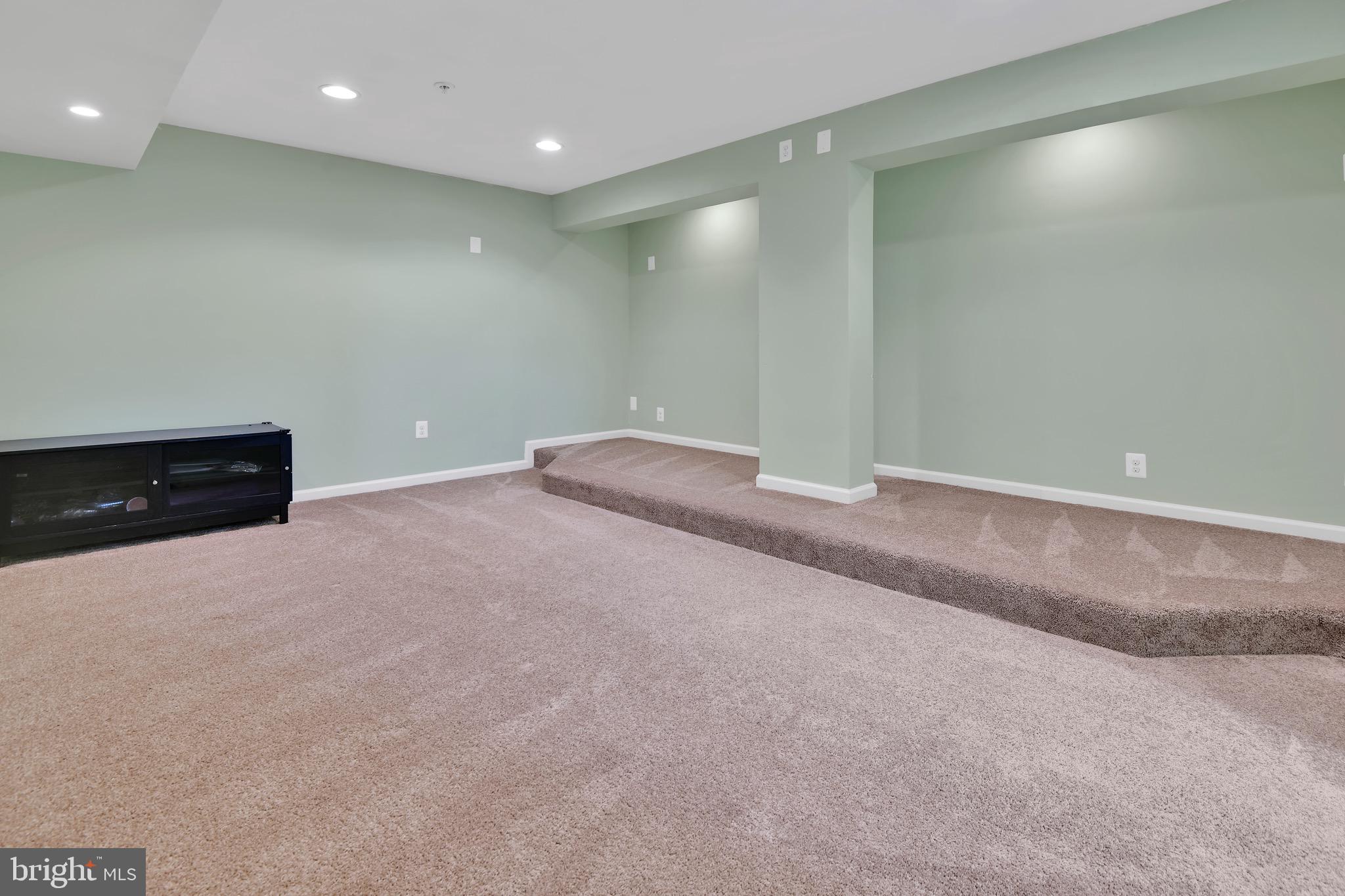 VILLAGES OF URBANA - Residential