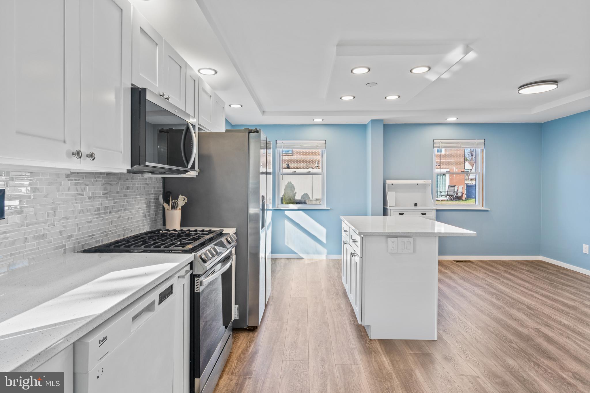 PHILADELPHIA (NORTHEAST) - Residential