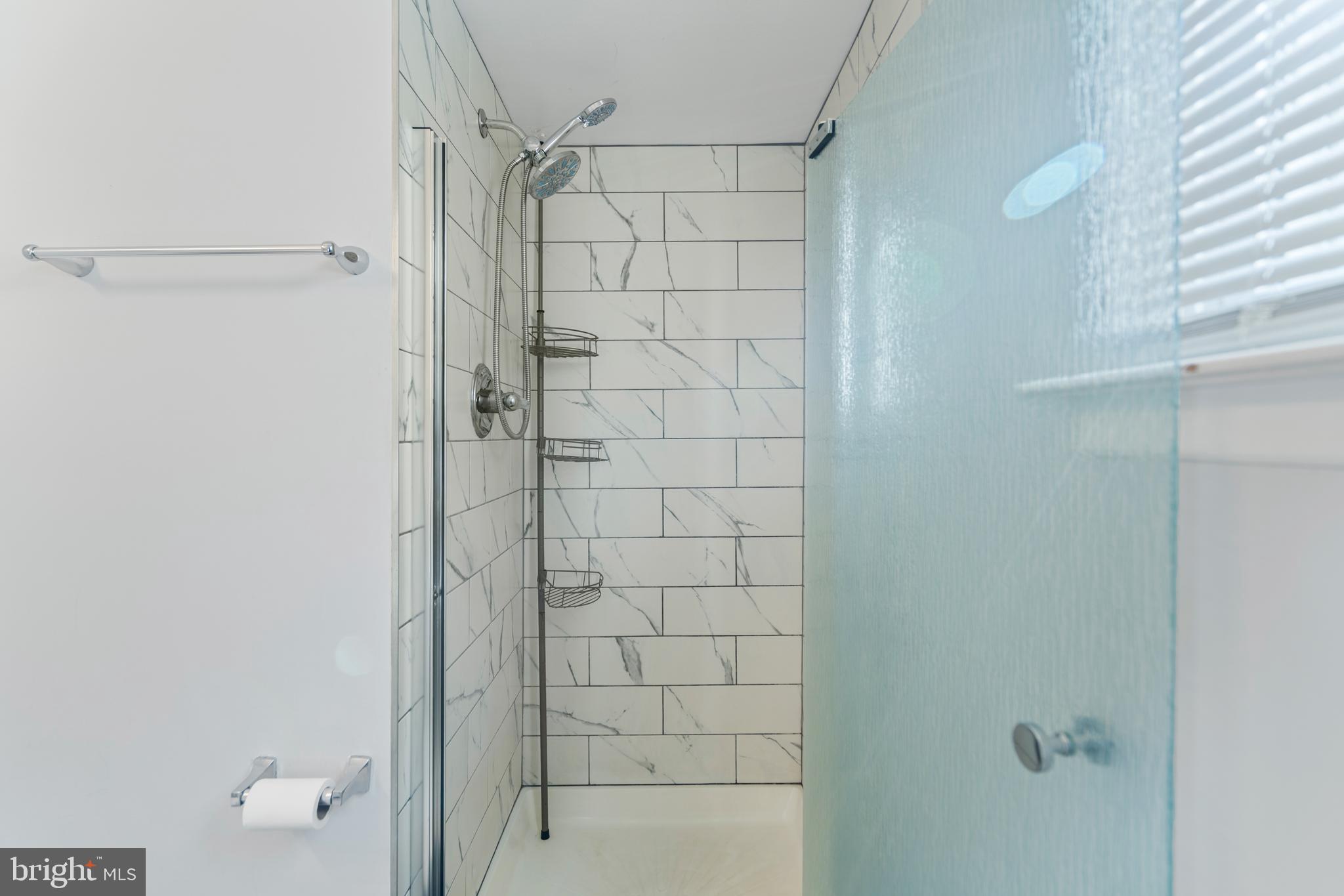 PHILADELPHIA (NORTHEAST) - Residential