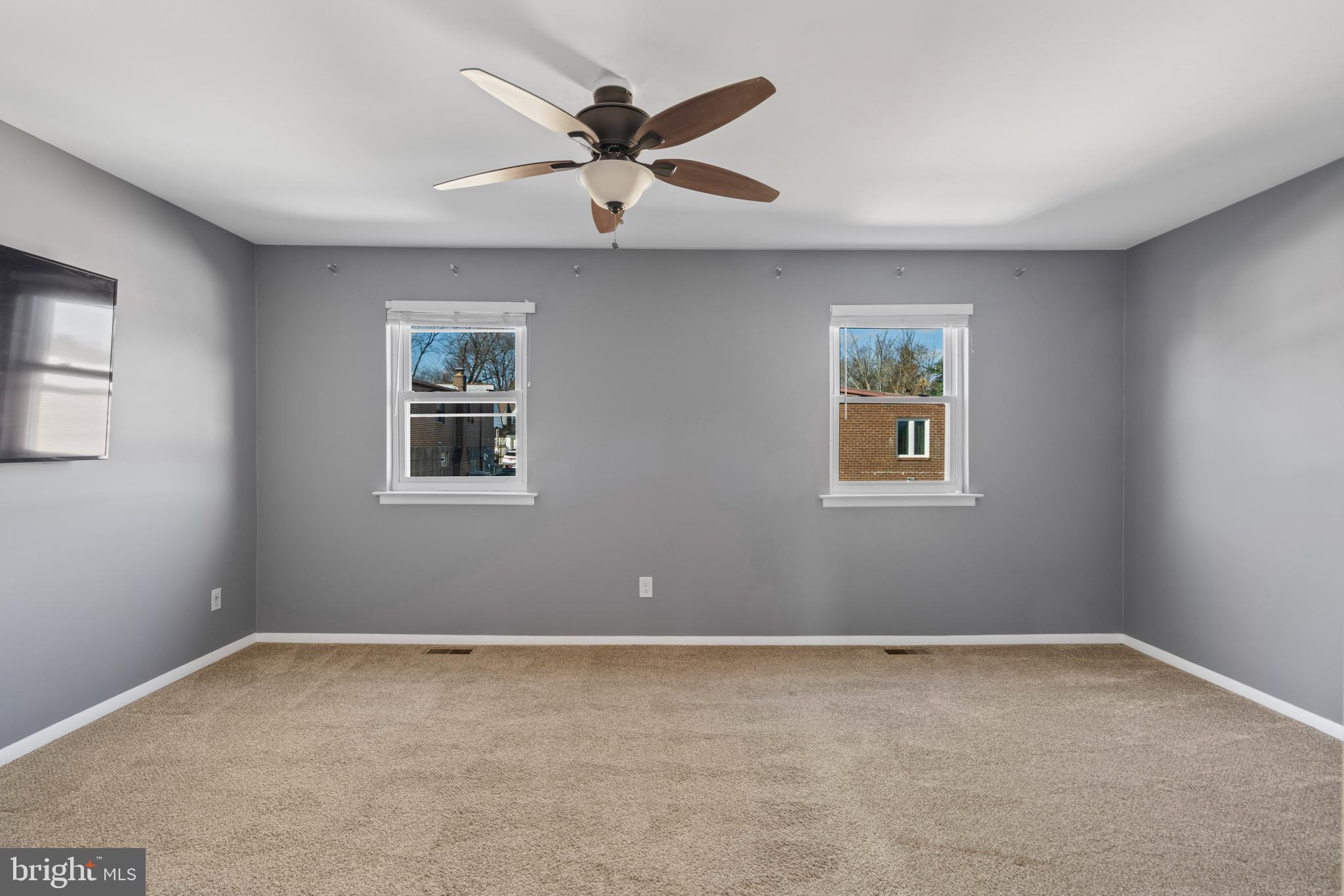 PHILADELPHIA (NORTHEAST) - Residential