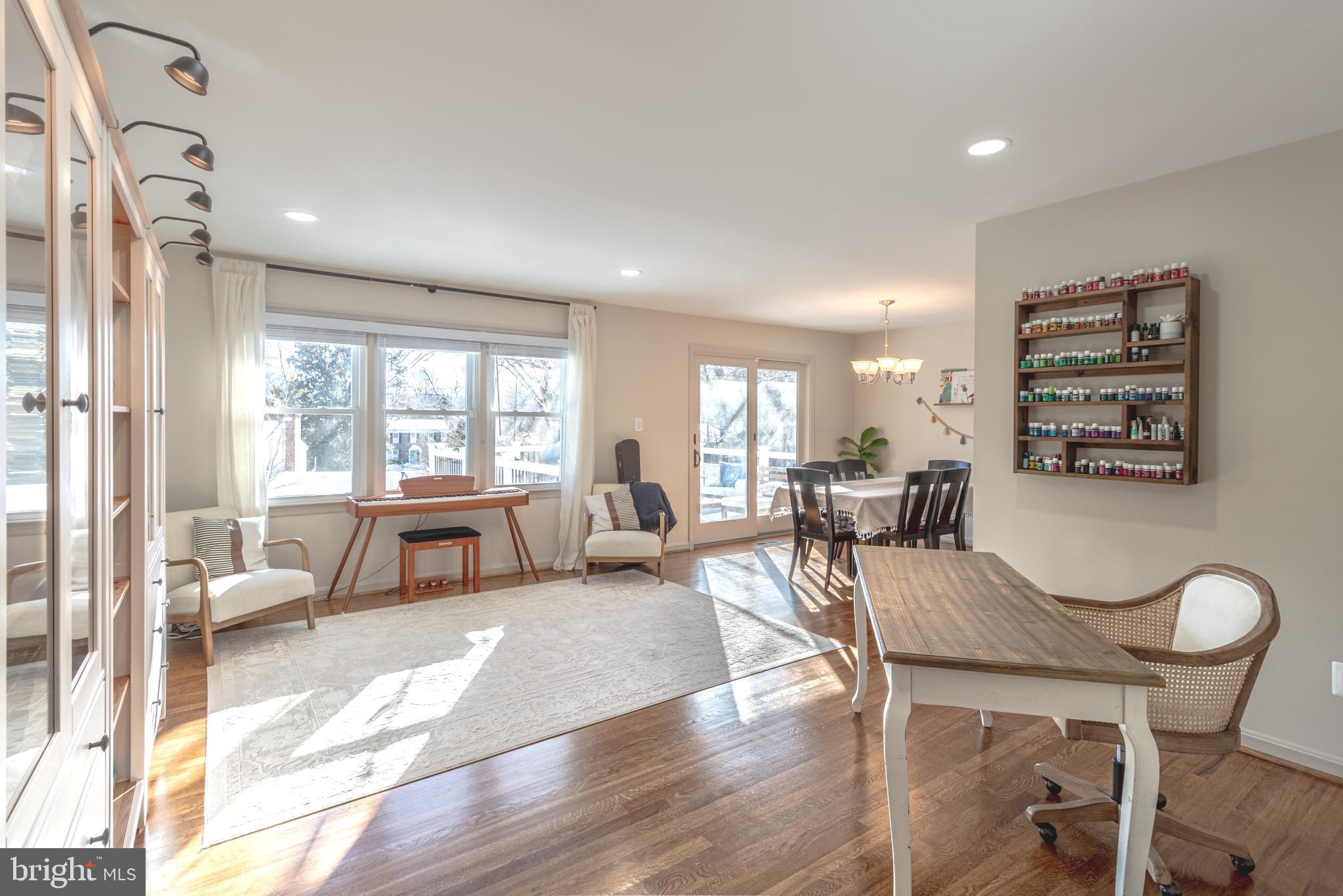 OAK HILL - Residential