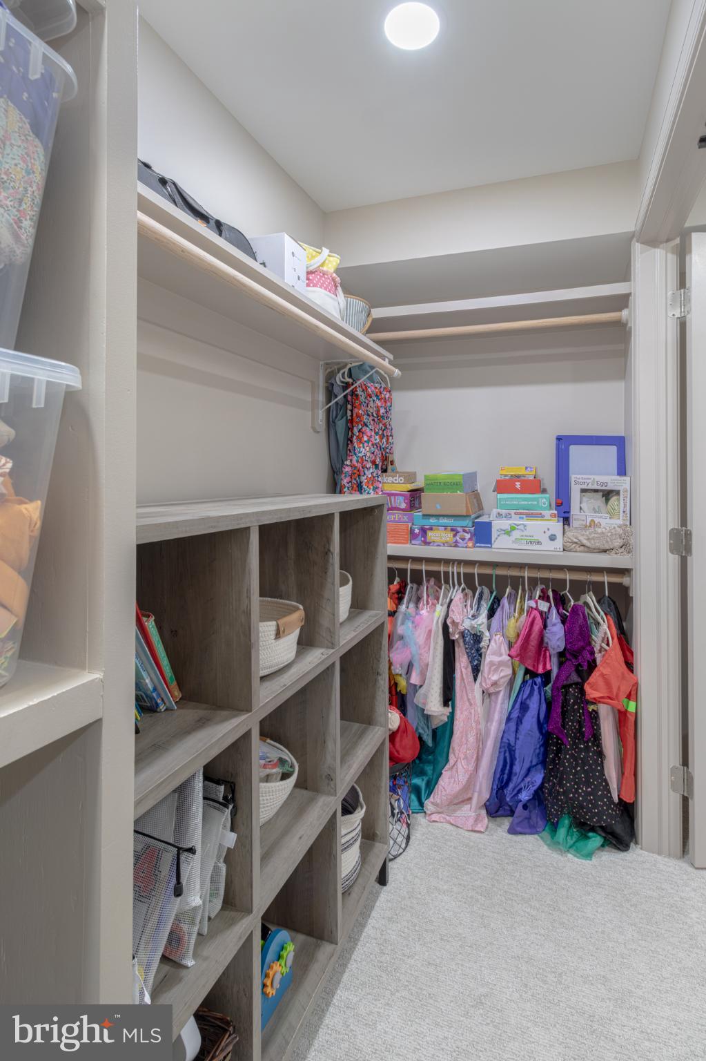 OAK HILL - Residential