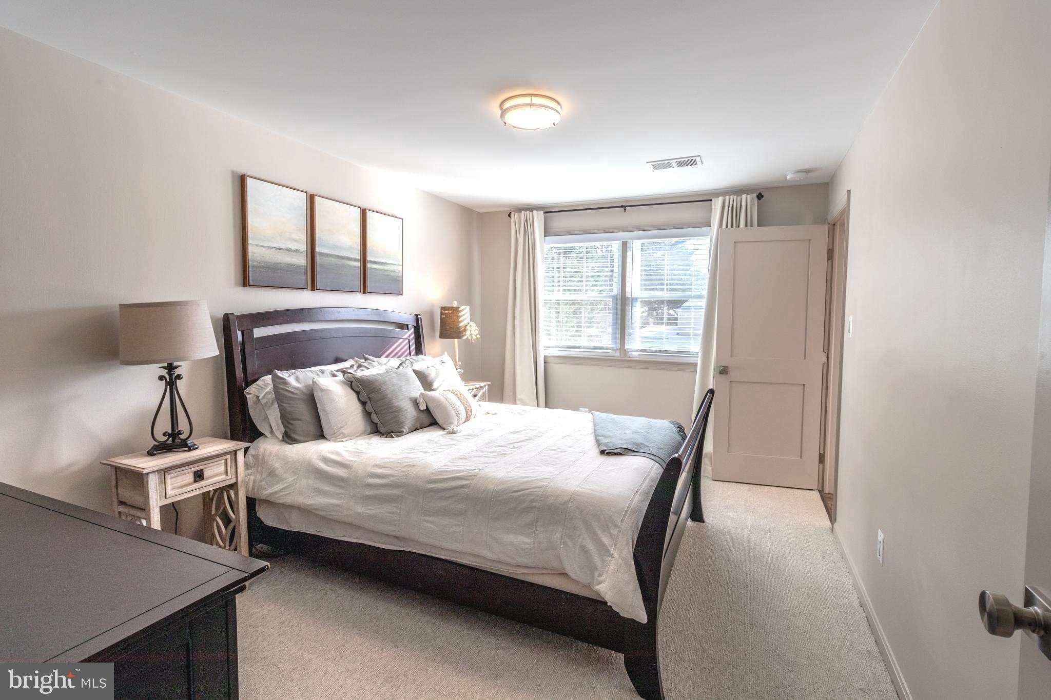 OAK HILL - Residential