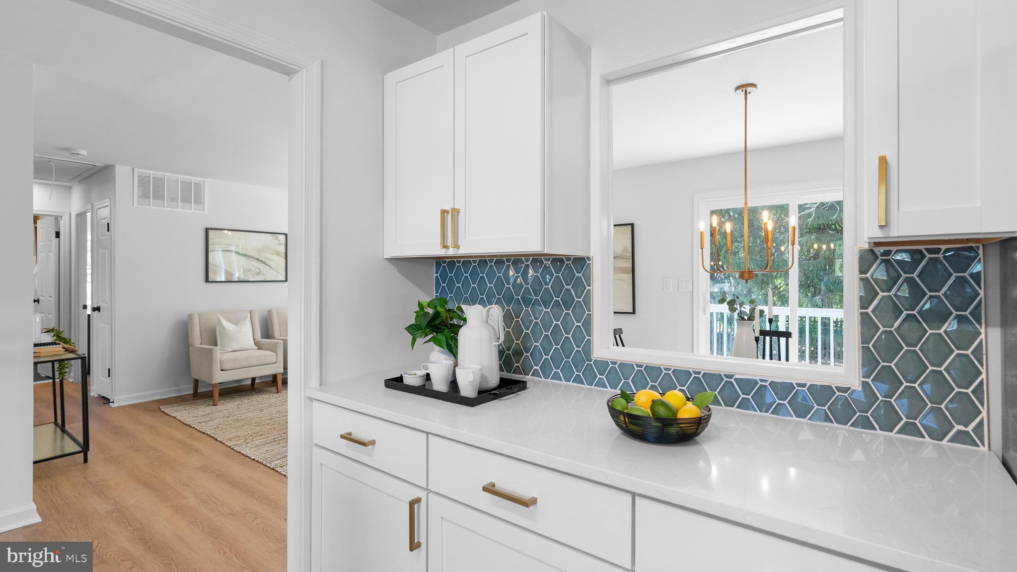 SUBURBIA - Residential