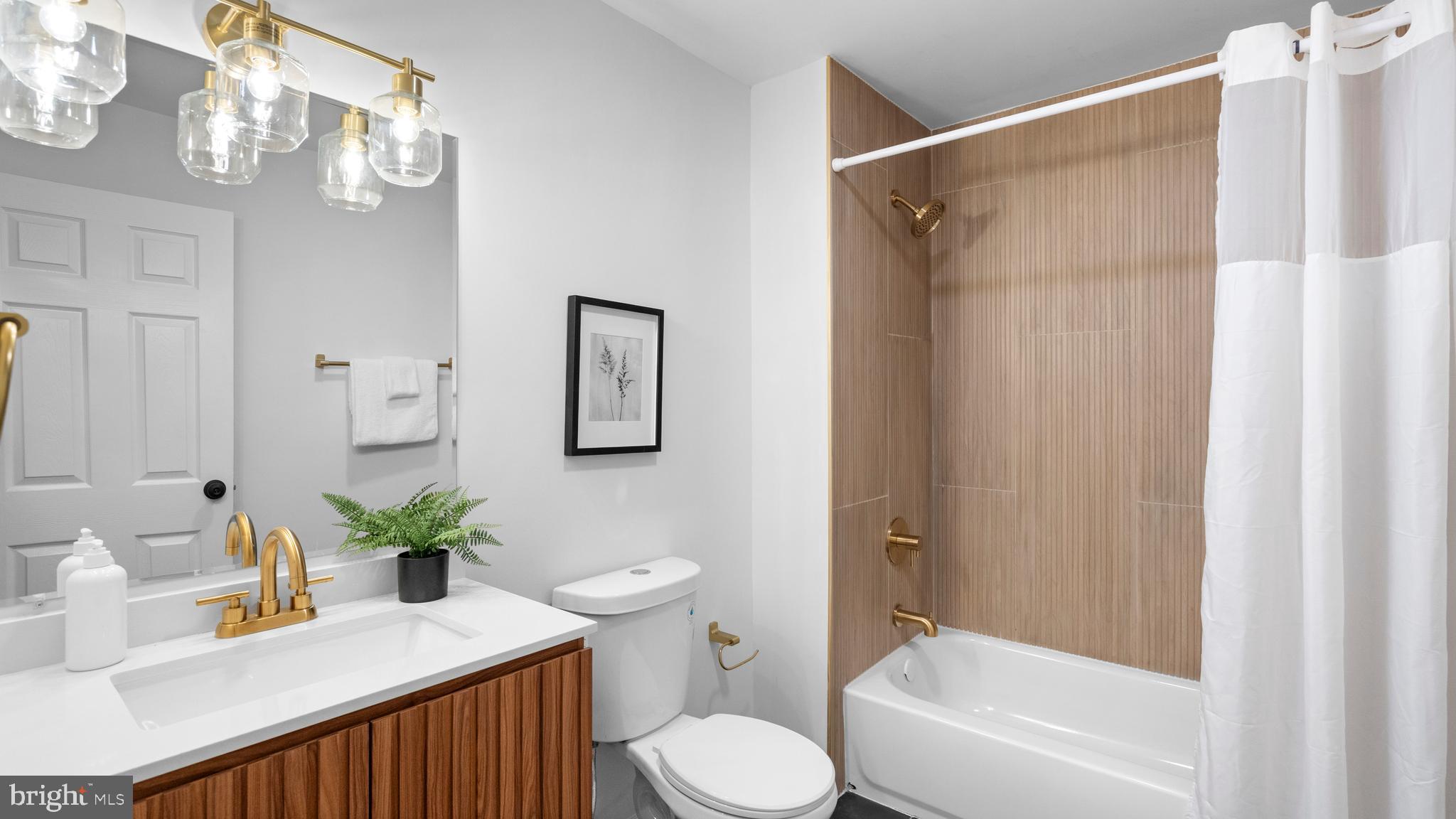 SUBURBIA - Residential