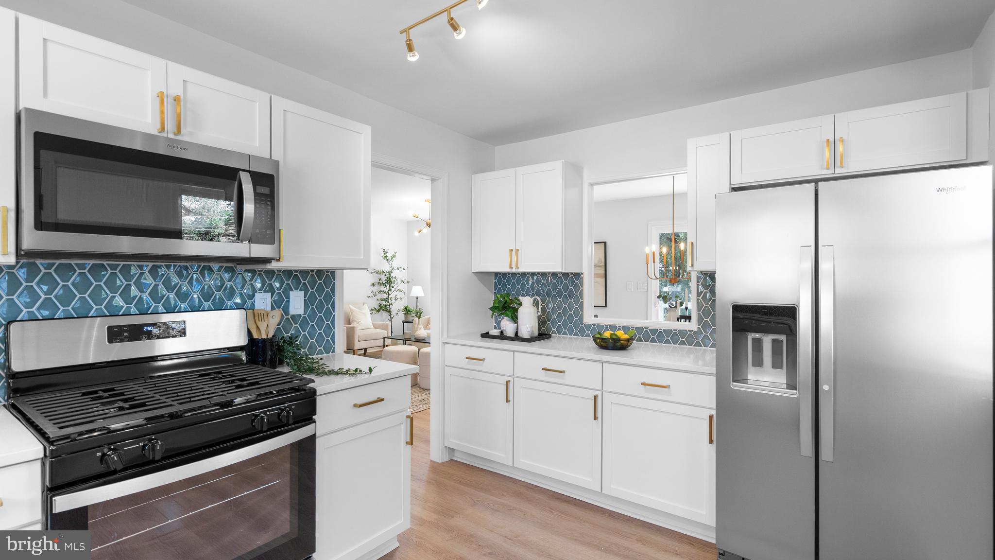 SUBURBIA - Residential