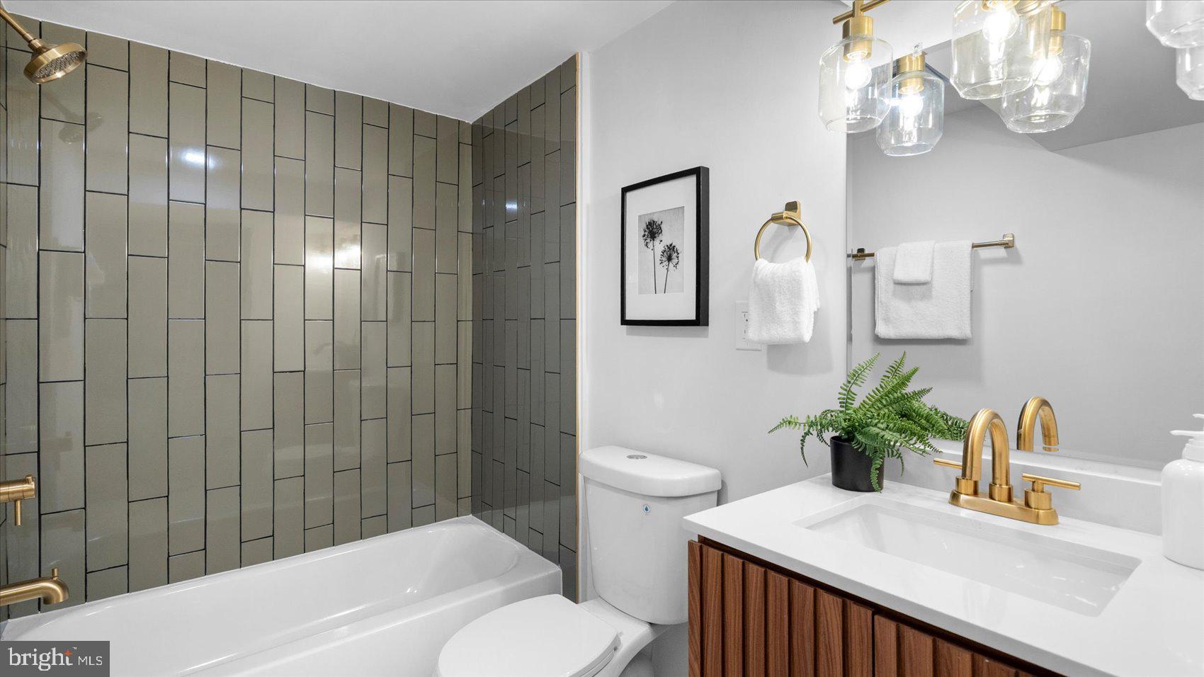 SUBURBIA - Residential