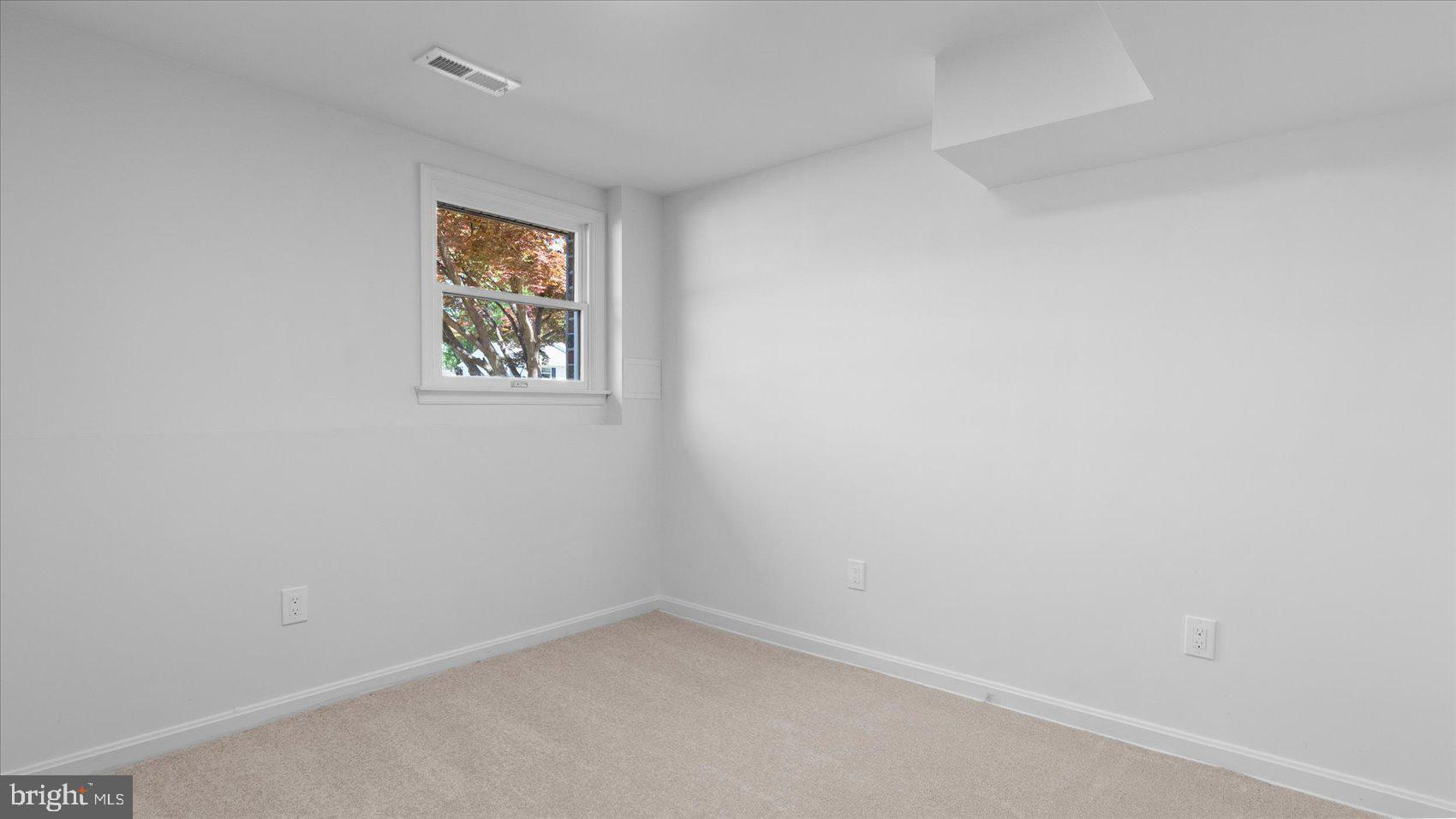 SUBURBIA - Residential