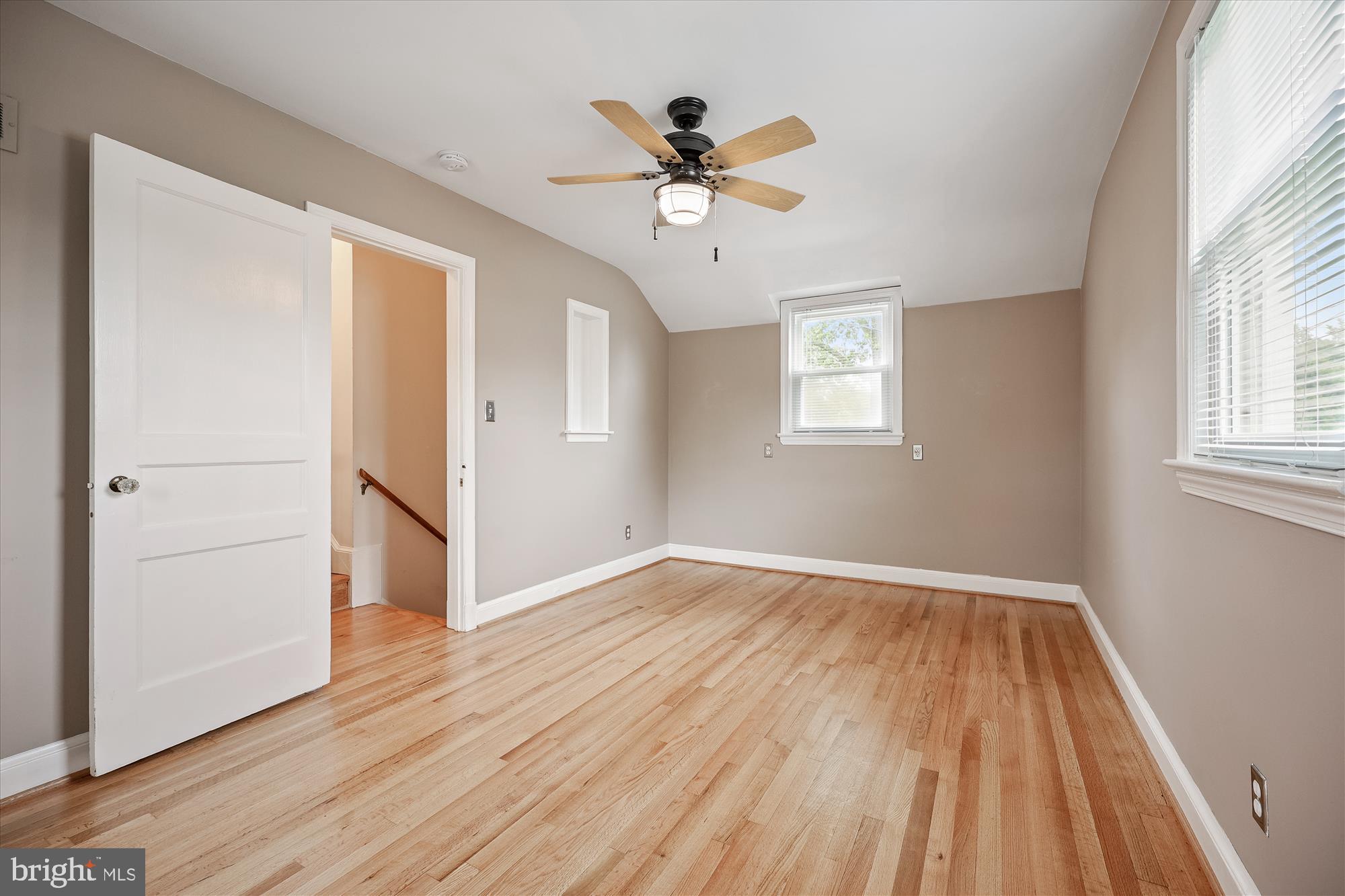 GLENVIEW - Residential