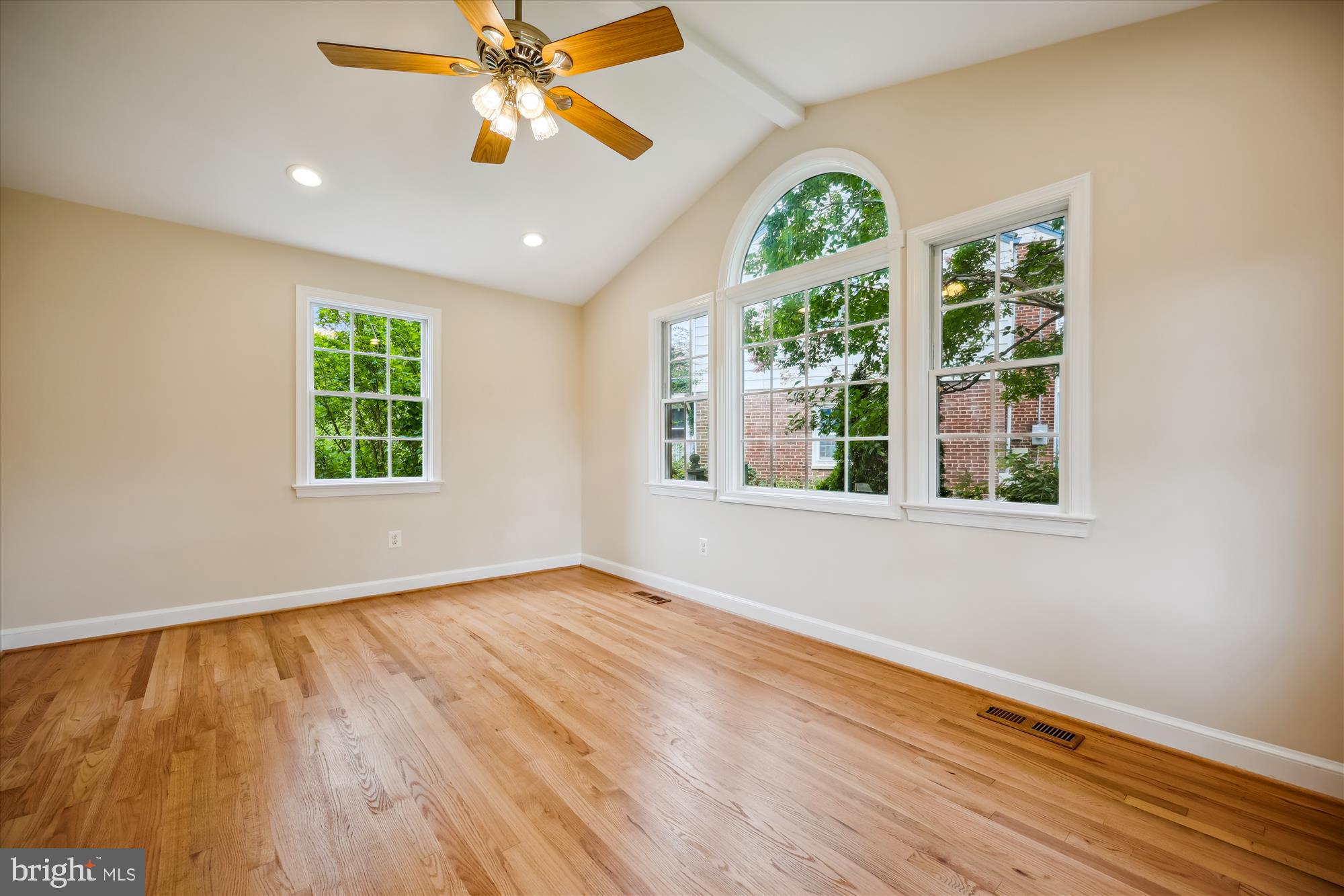 GLENVIEW - Residential