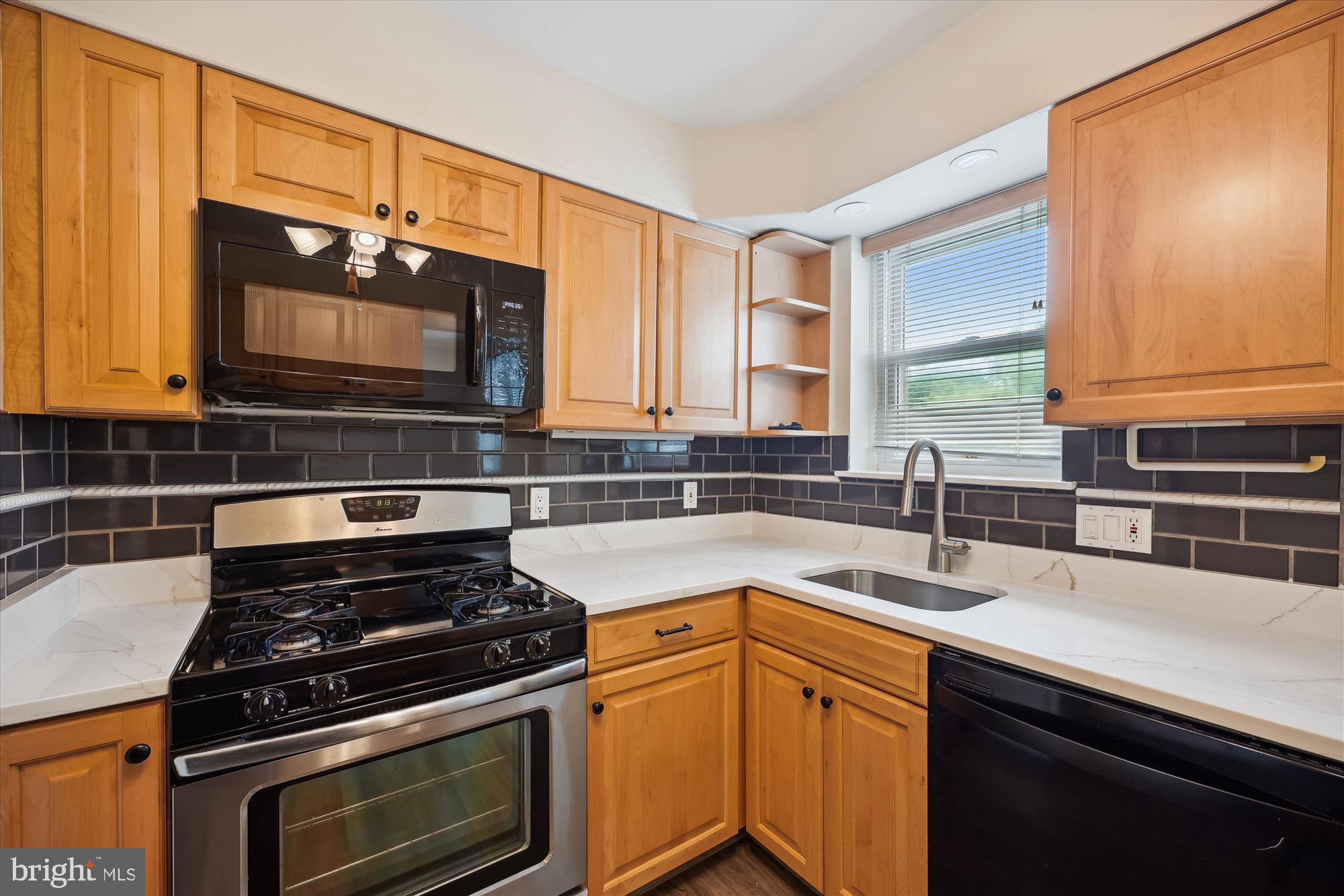 GLENVIEW - Residential