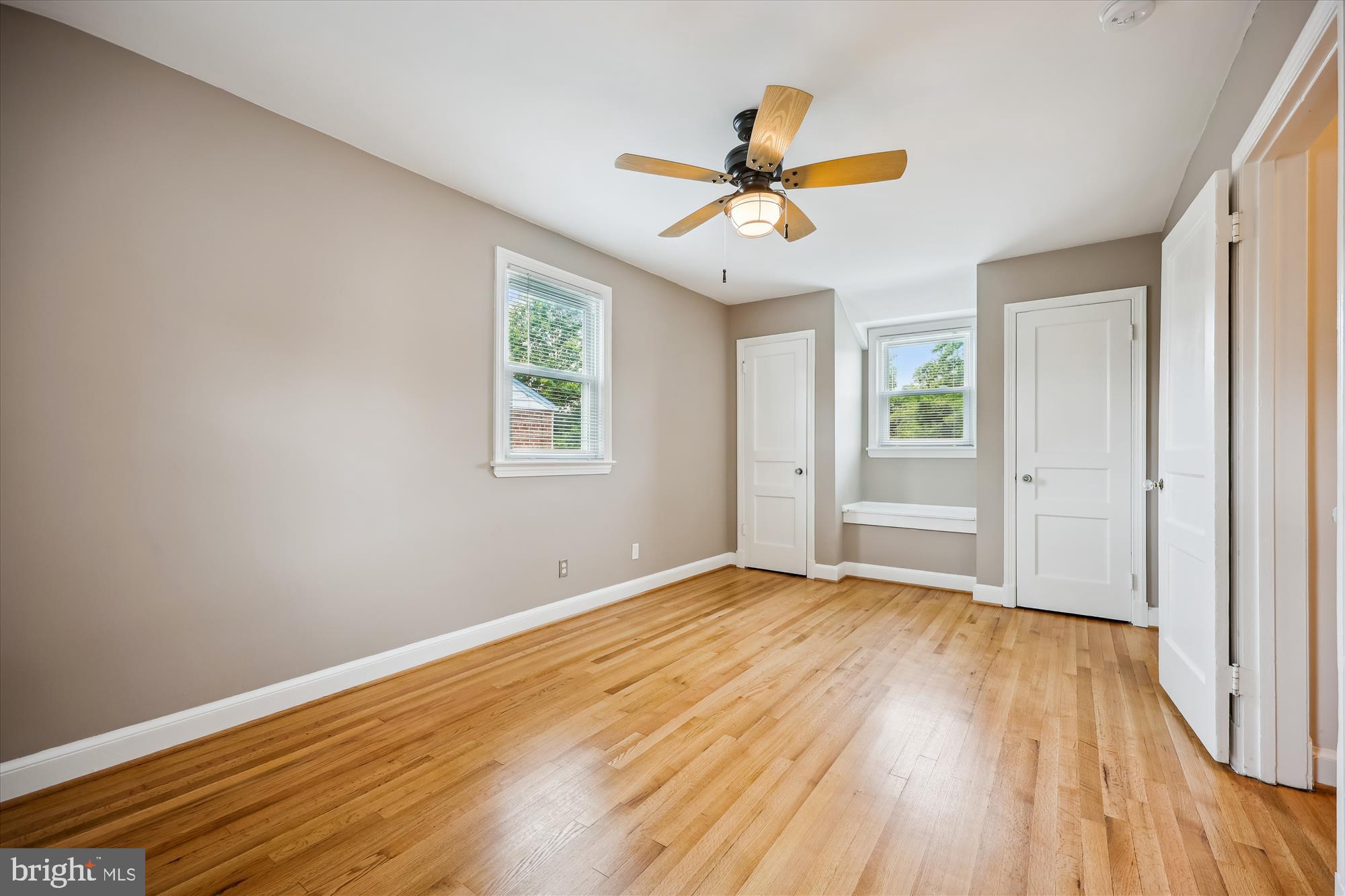 GLENVIEW - Residential