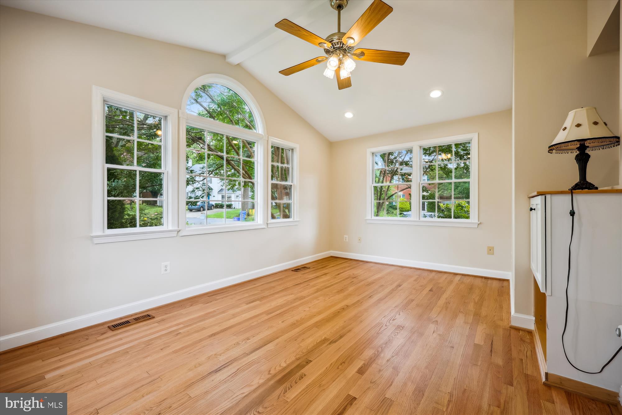 GLENVIEW - Residential