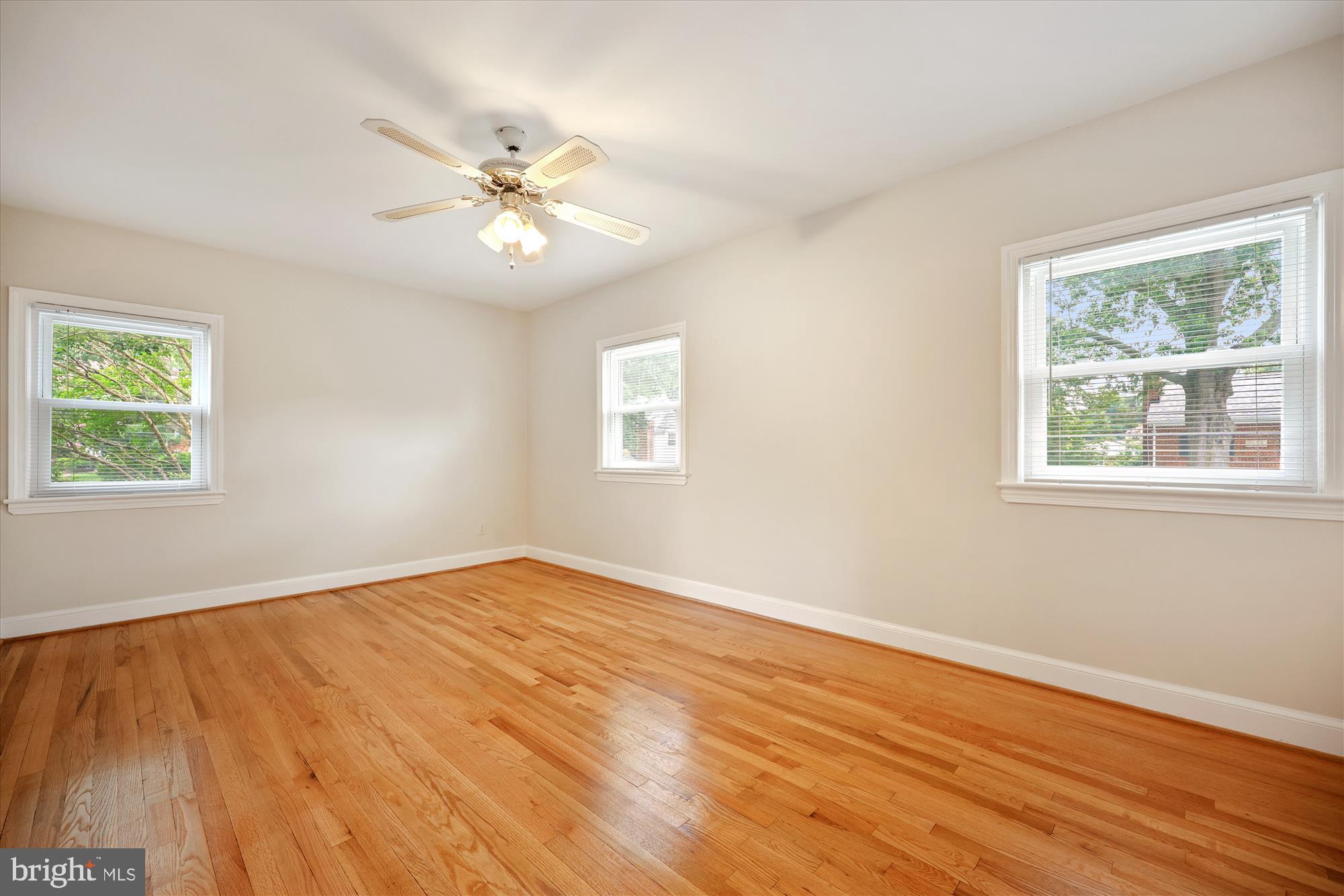 GLENVIEW - Residential