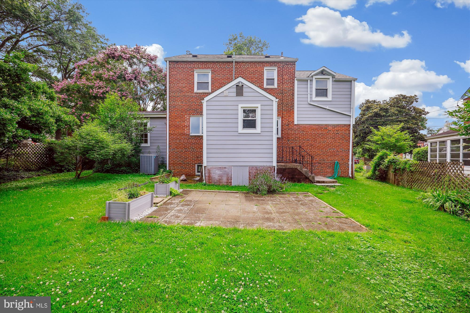 GLENVIEW - Residential