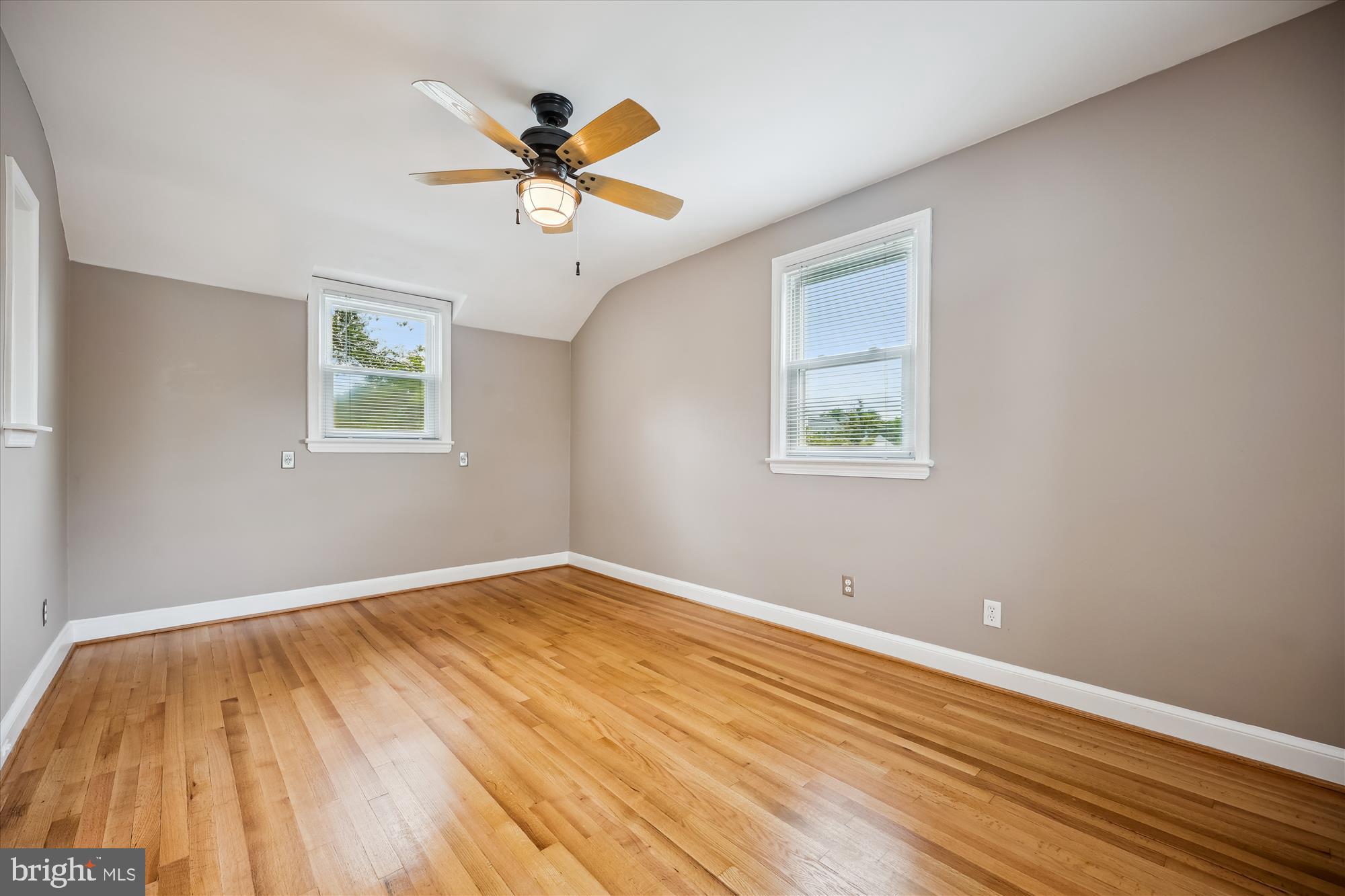 GLENVIEW - Residential