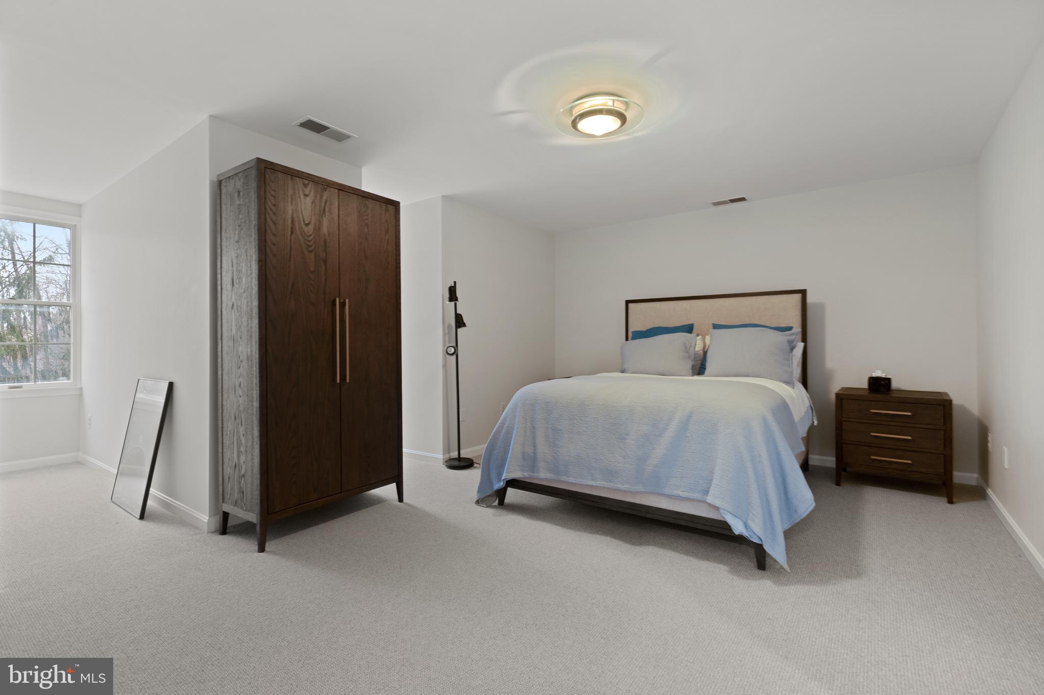 HUNTINGTON - Residential