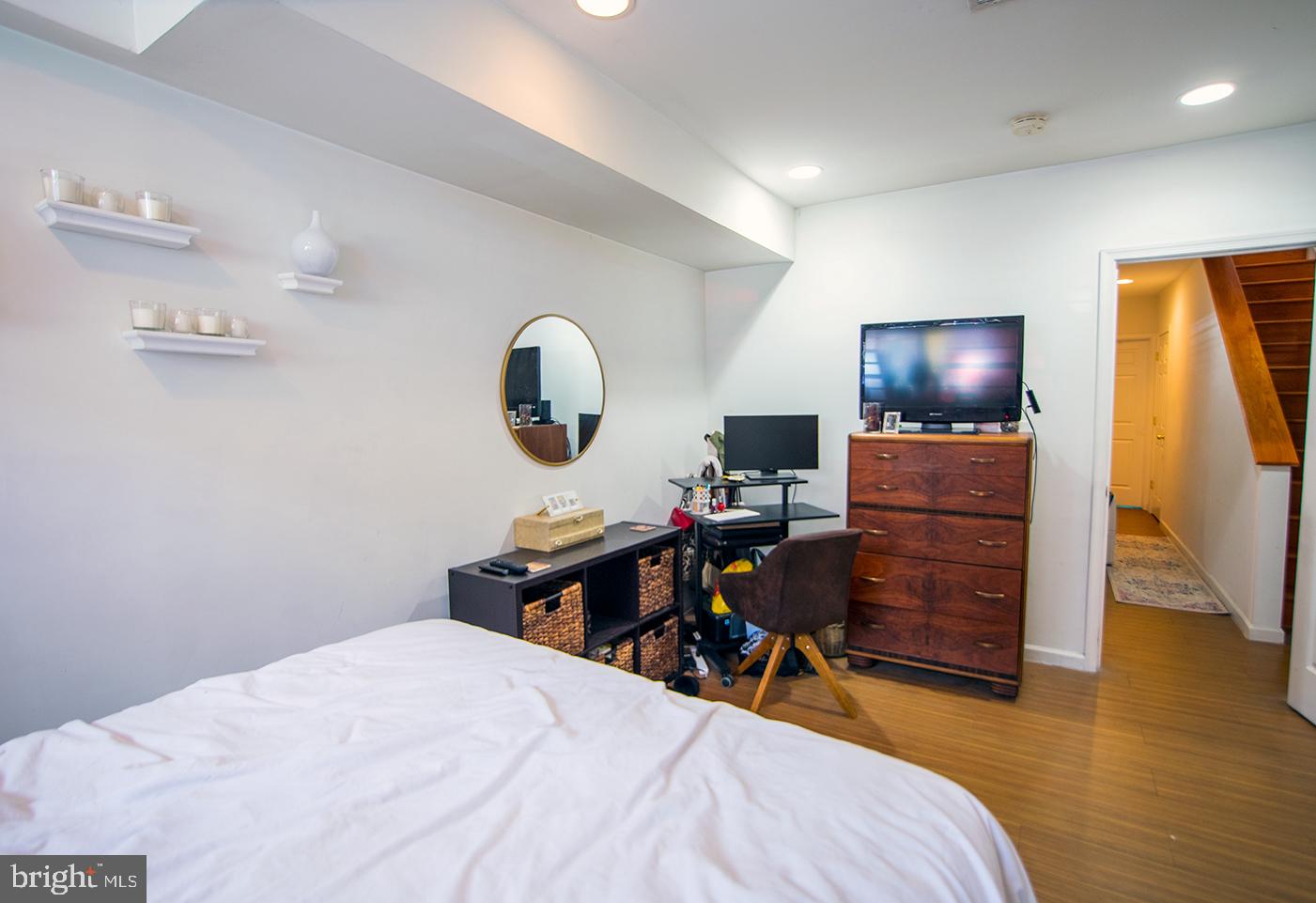 GRADUATE HOSPITAL - Residential Lease